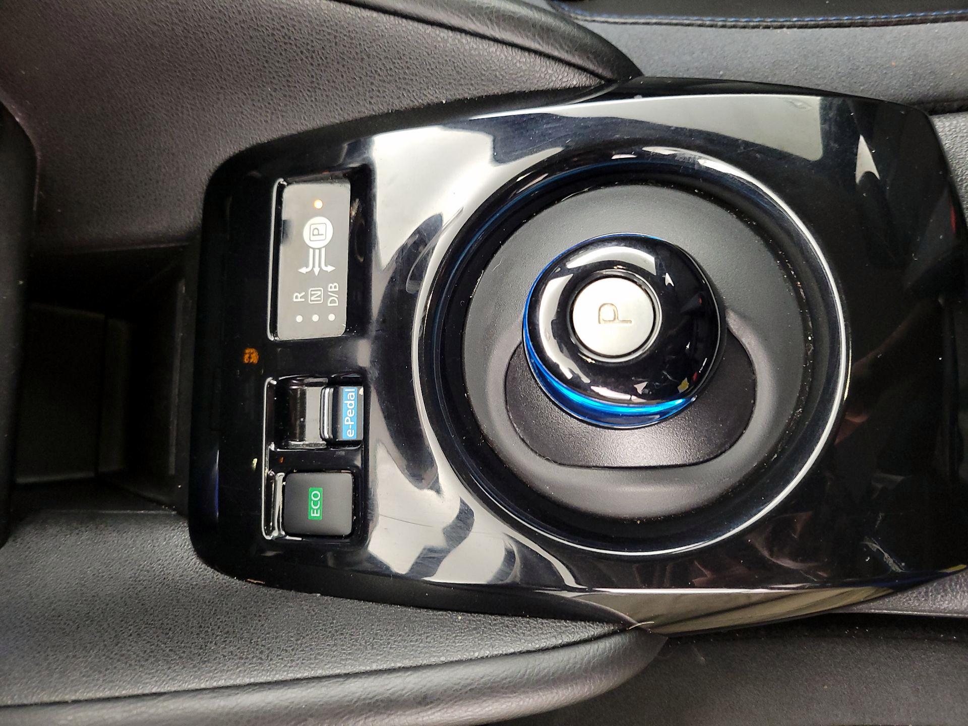 Thumbnail: 2020 Nissan Leaf - 17