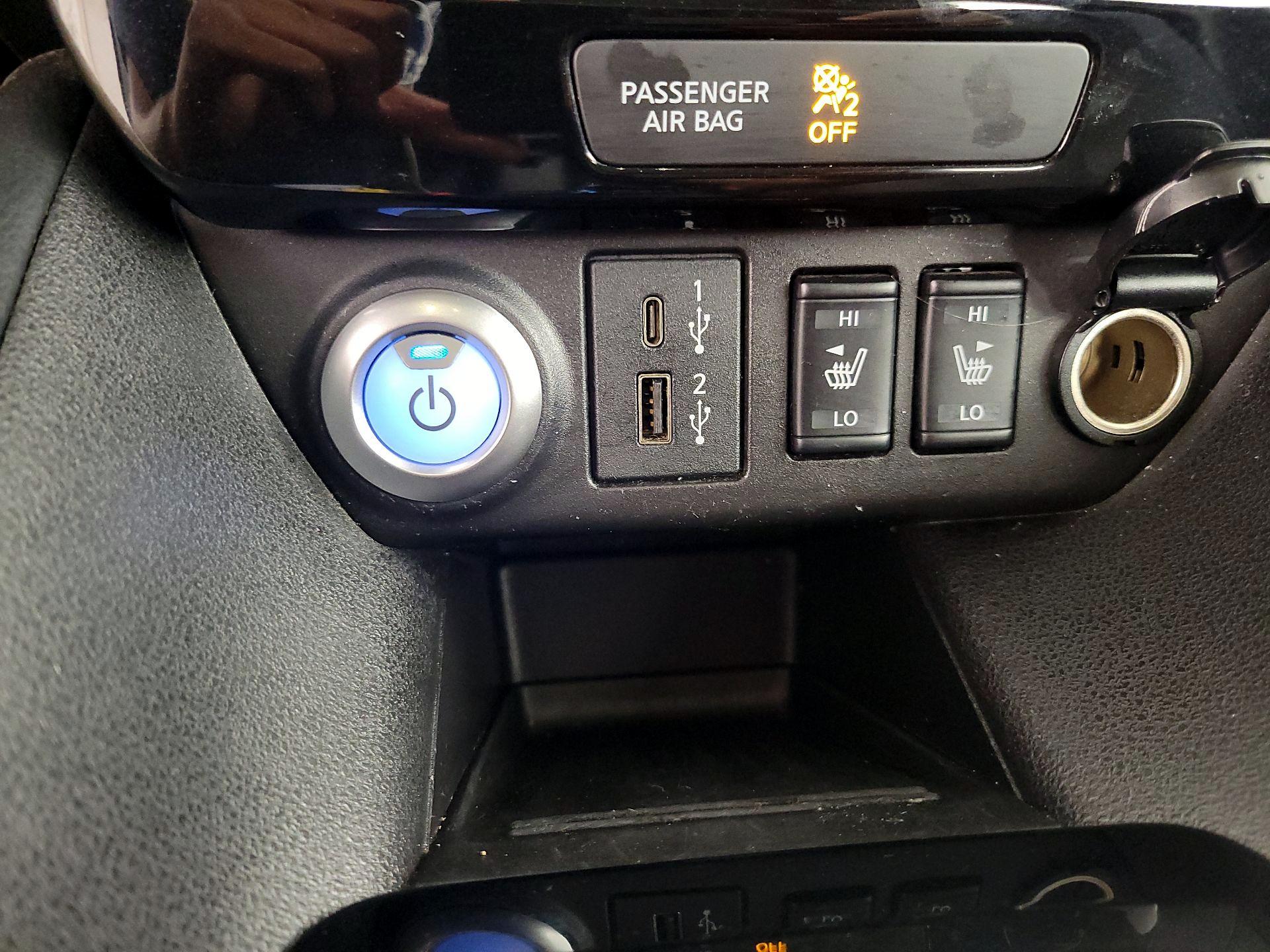 Thumbnail: 2020 Nissan Leaf - 18