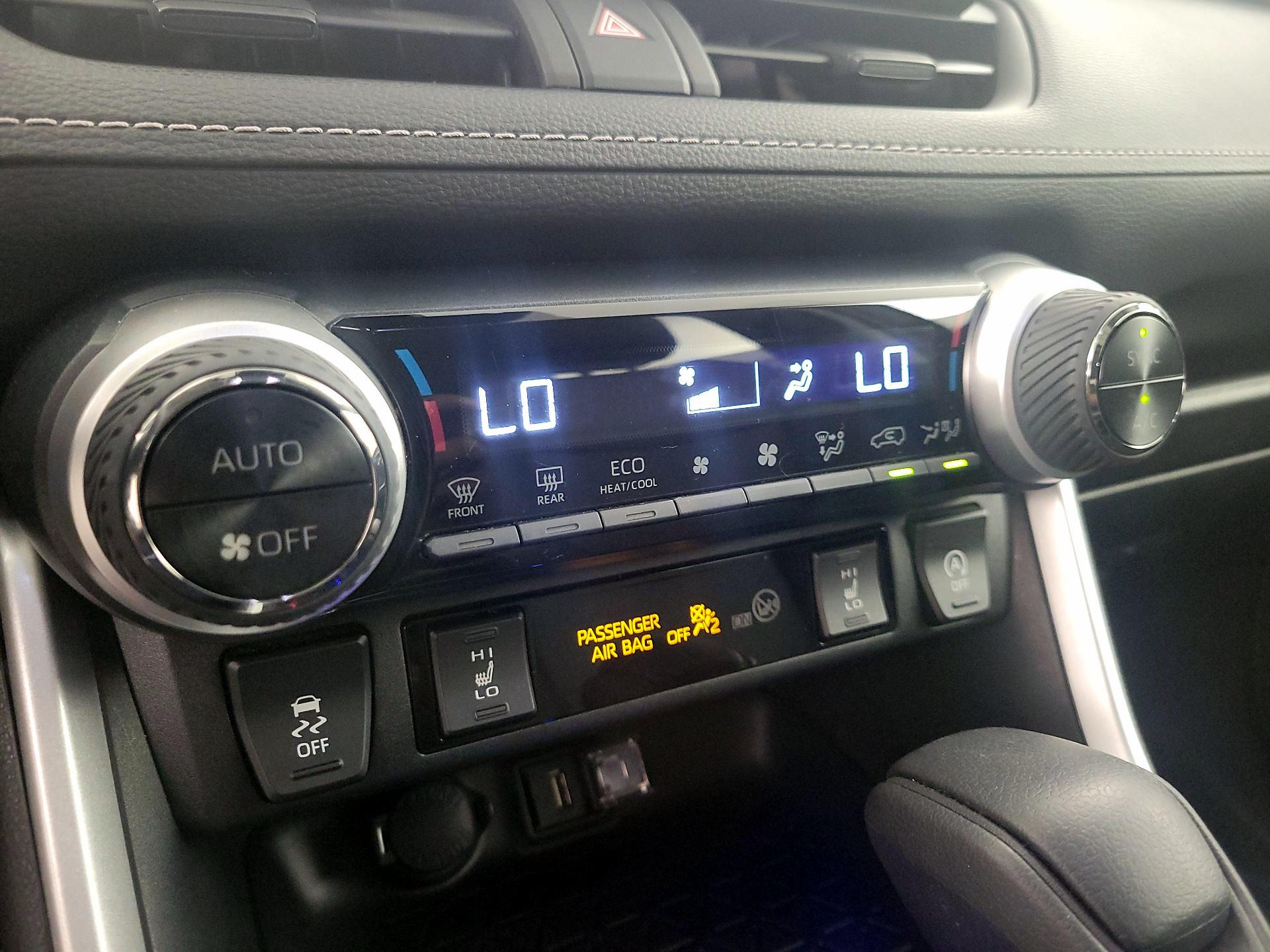 Thumbnail: 2022 Toyota RAV4 - 16