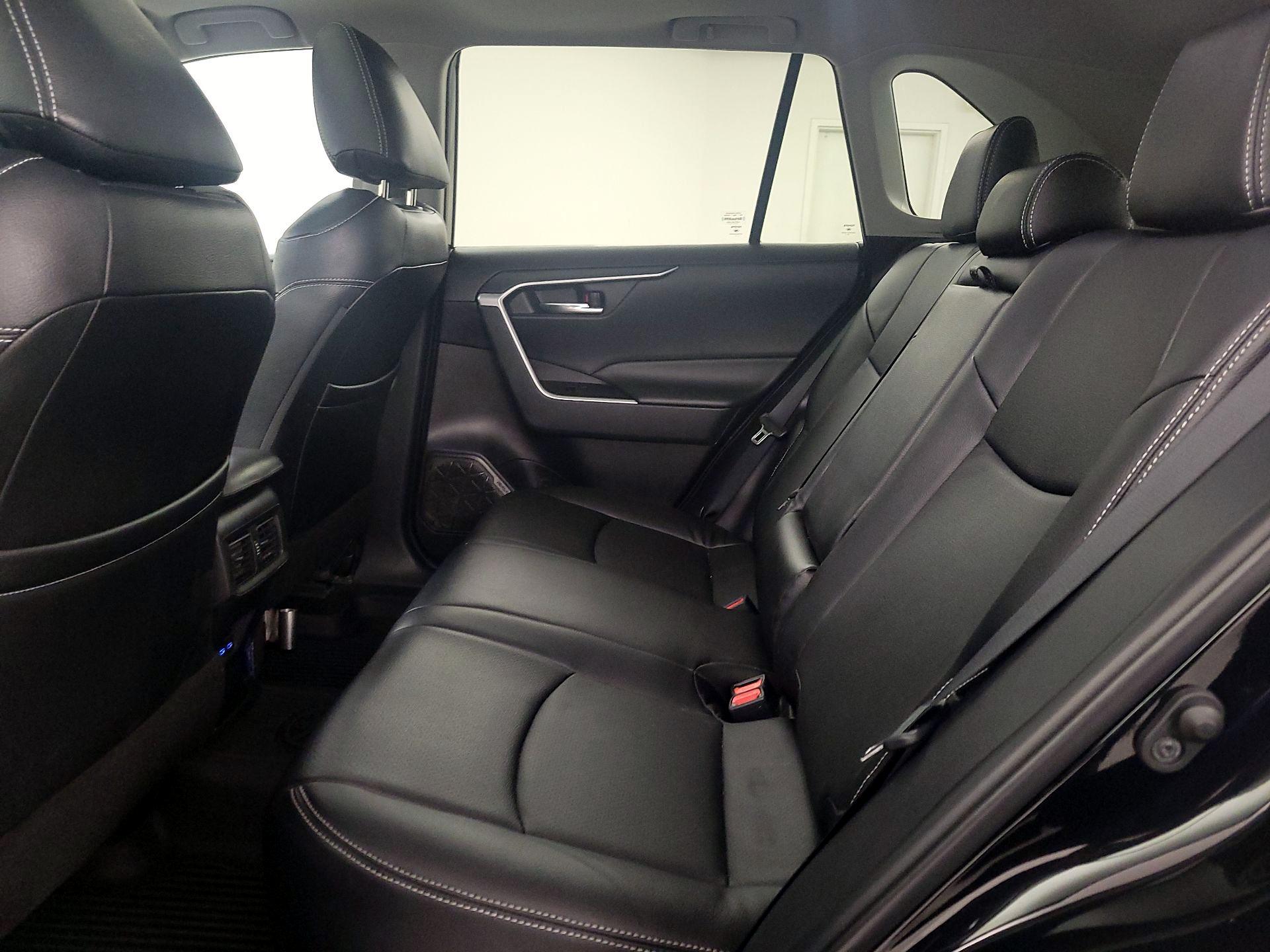 Thumbnail: 2022 Toyota RAV4 - 20