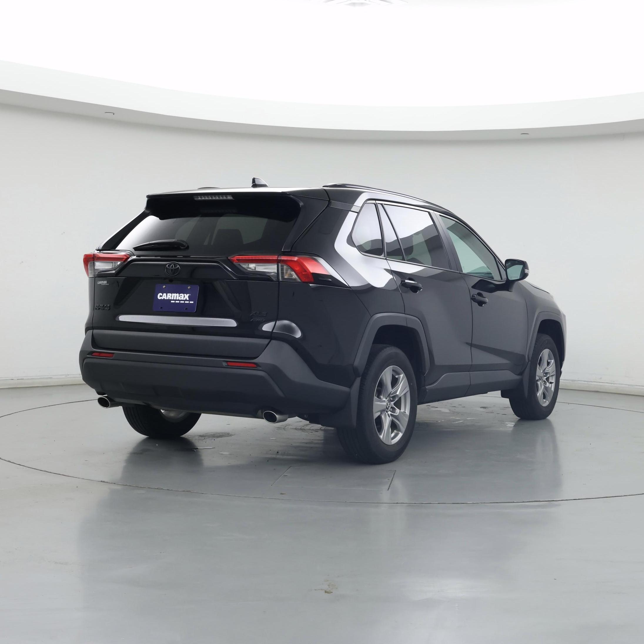 Thumbnail: 2022 Toyota RAV4 - 8