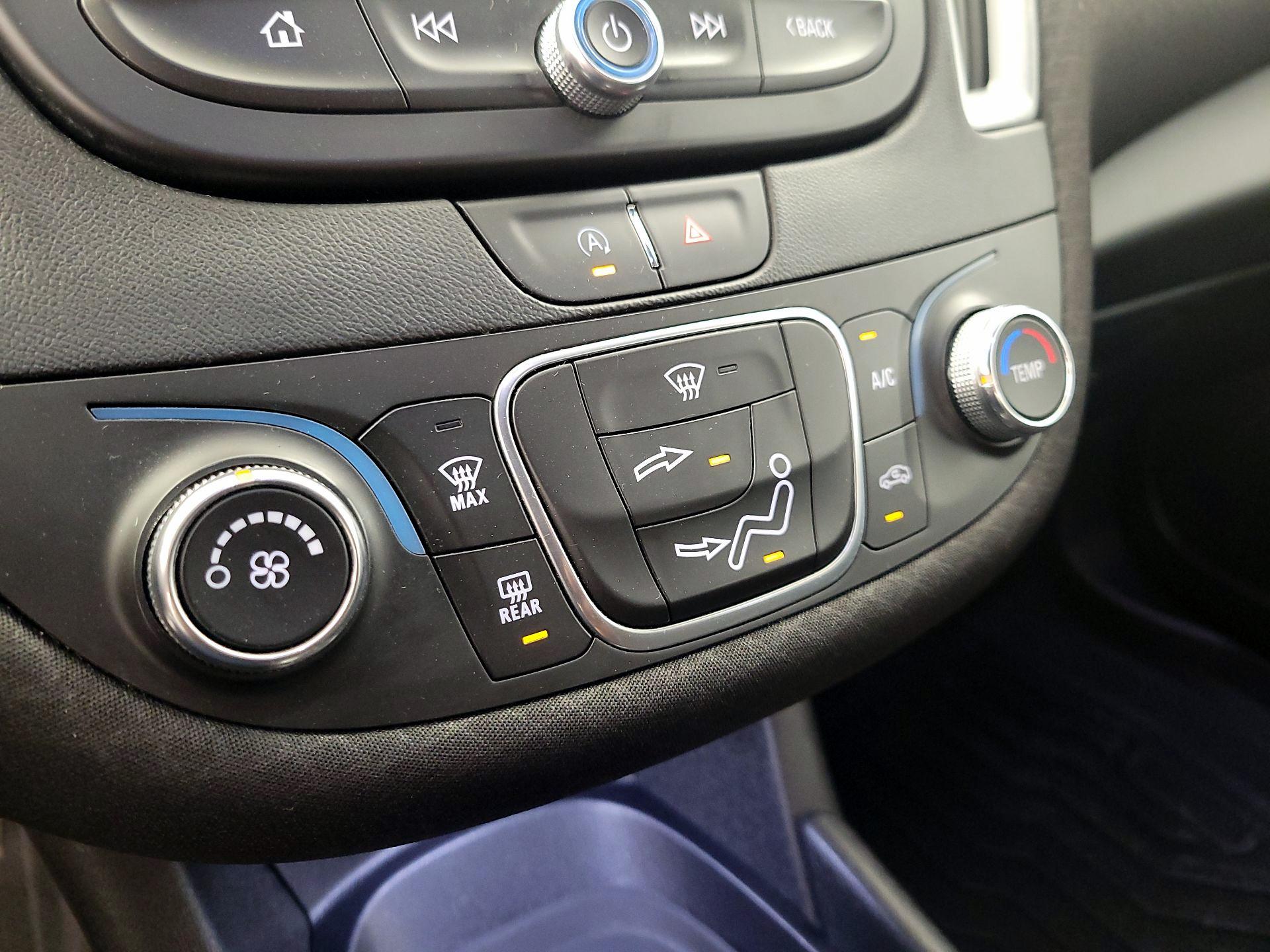 Thumbnail: 2020 Chevrolet Malibu - 16