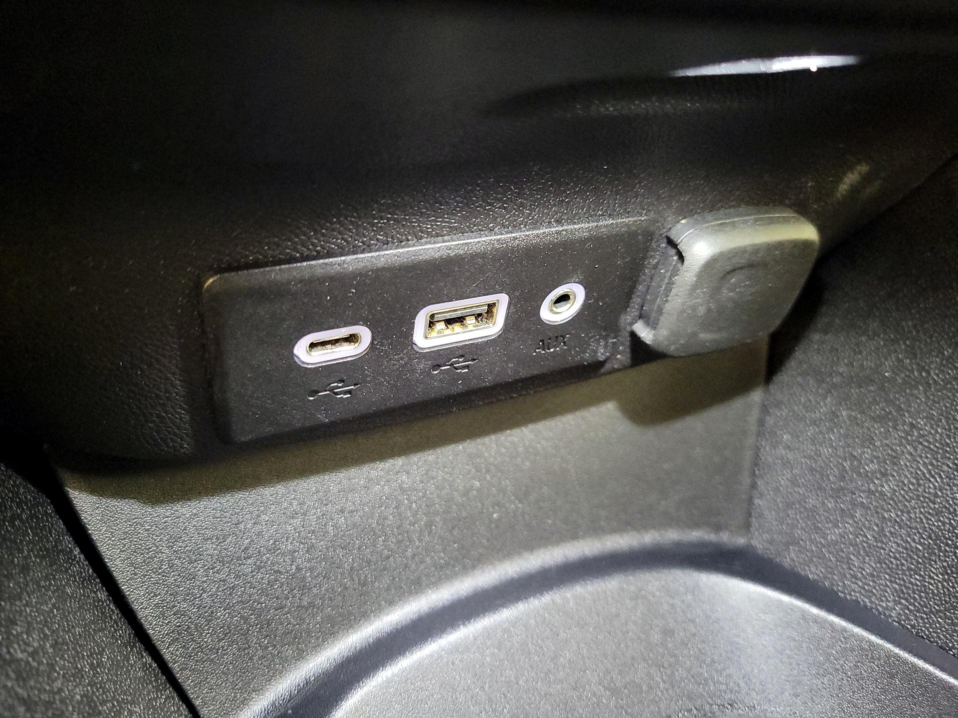 Thumbnail: 2020 Chevrolet Malibu - 18