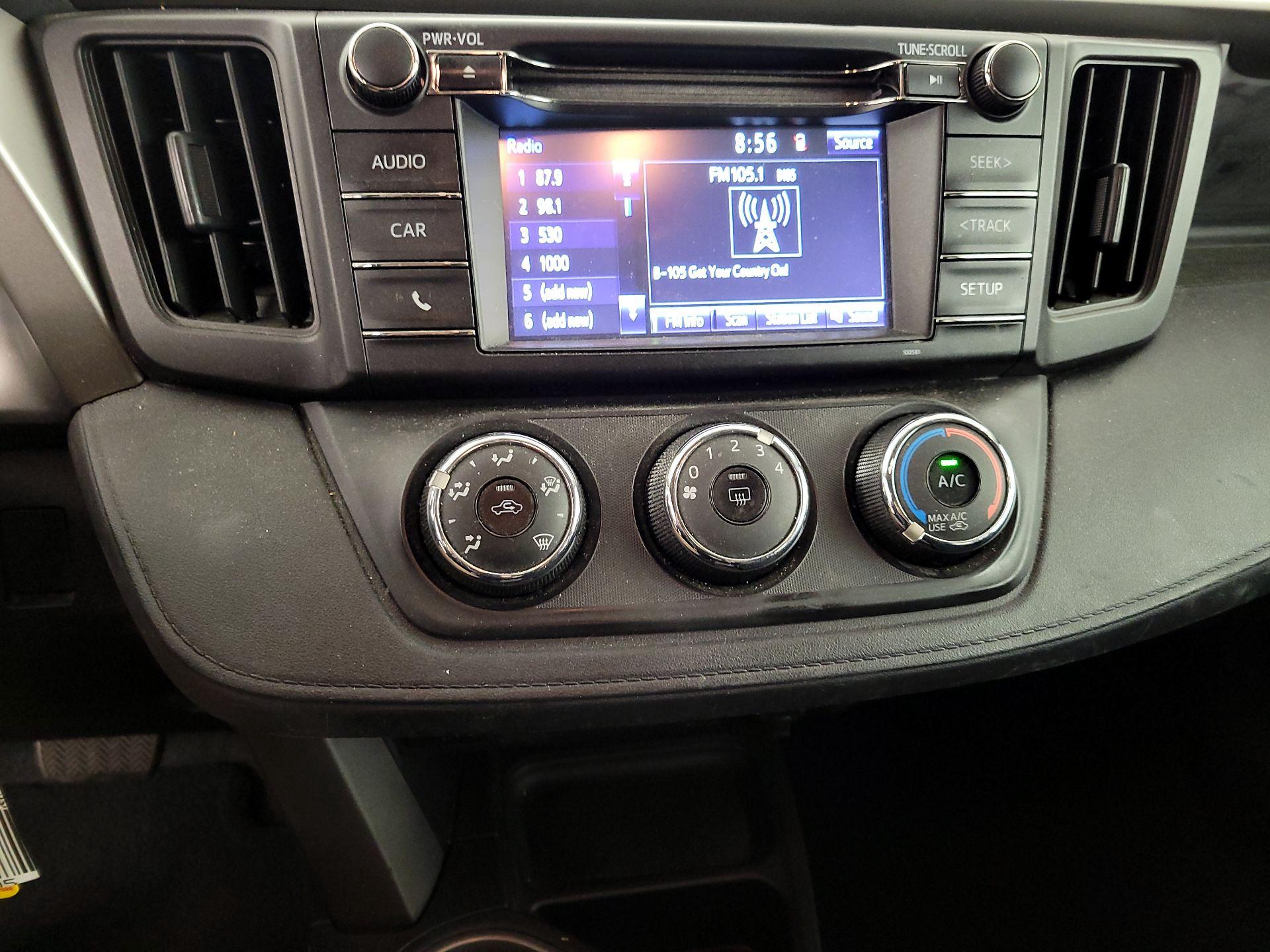 Thumbnail: 2016 Toyota RAV4 - 16