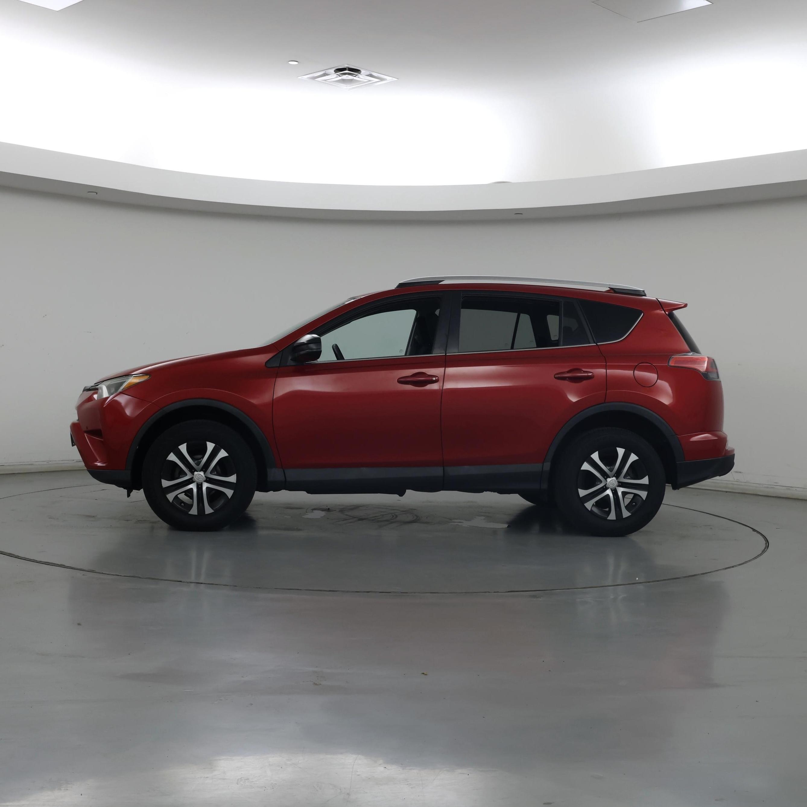 Thumbnail: 2016 Toyota RAV4 - 3