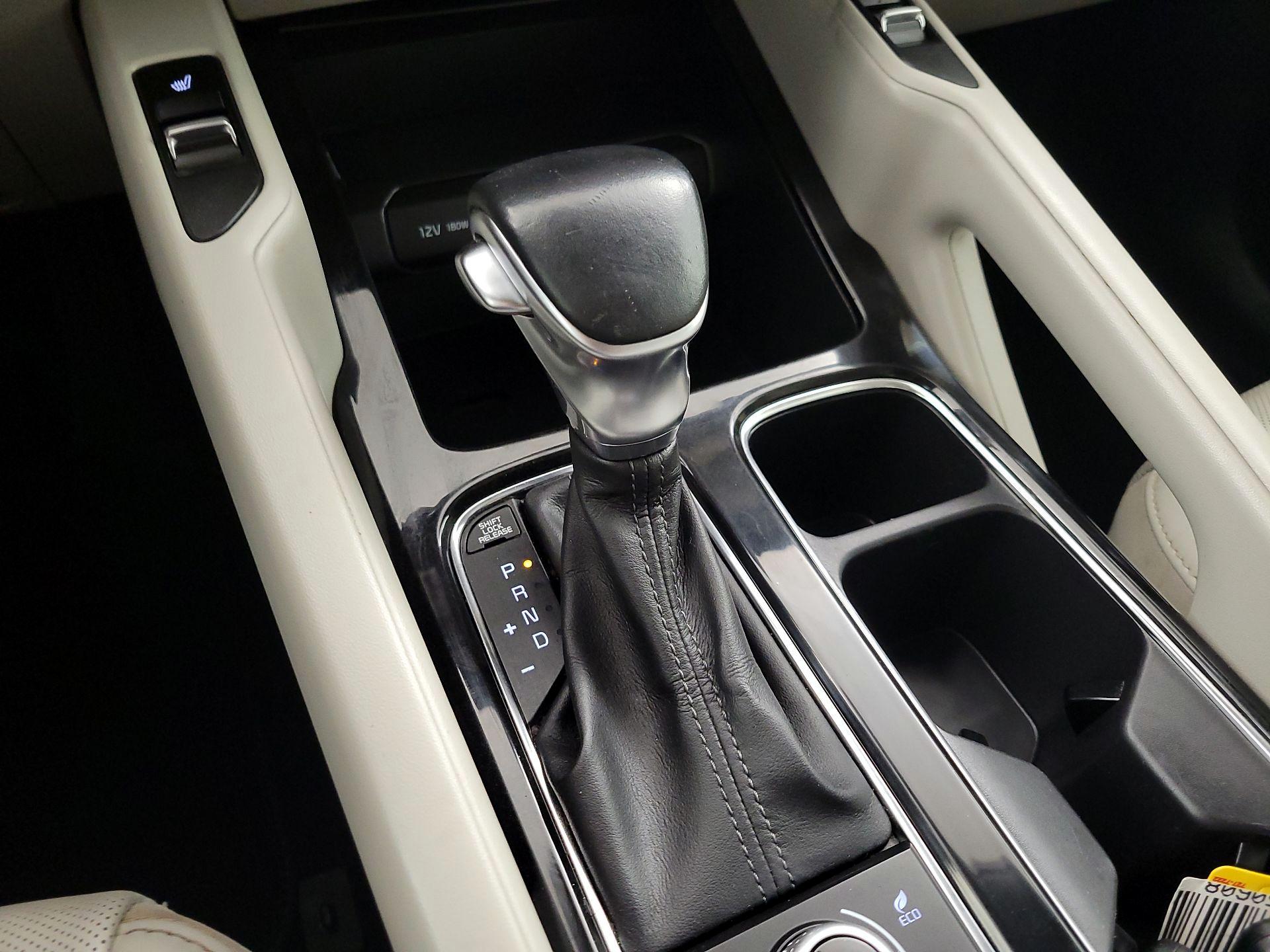 Thumbnail: 2020 Kia Telluride - 17