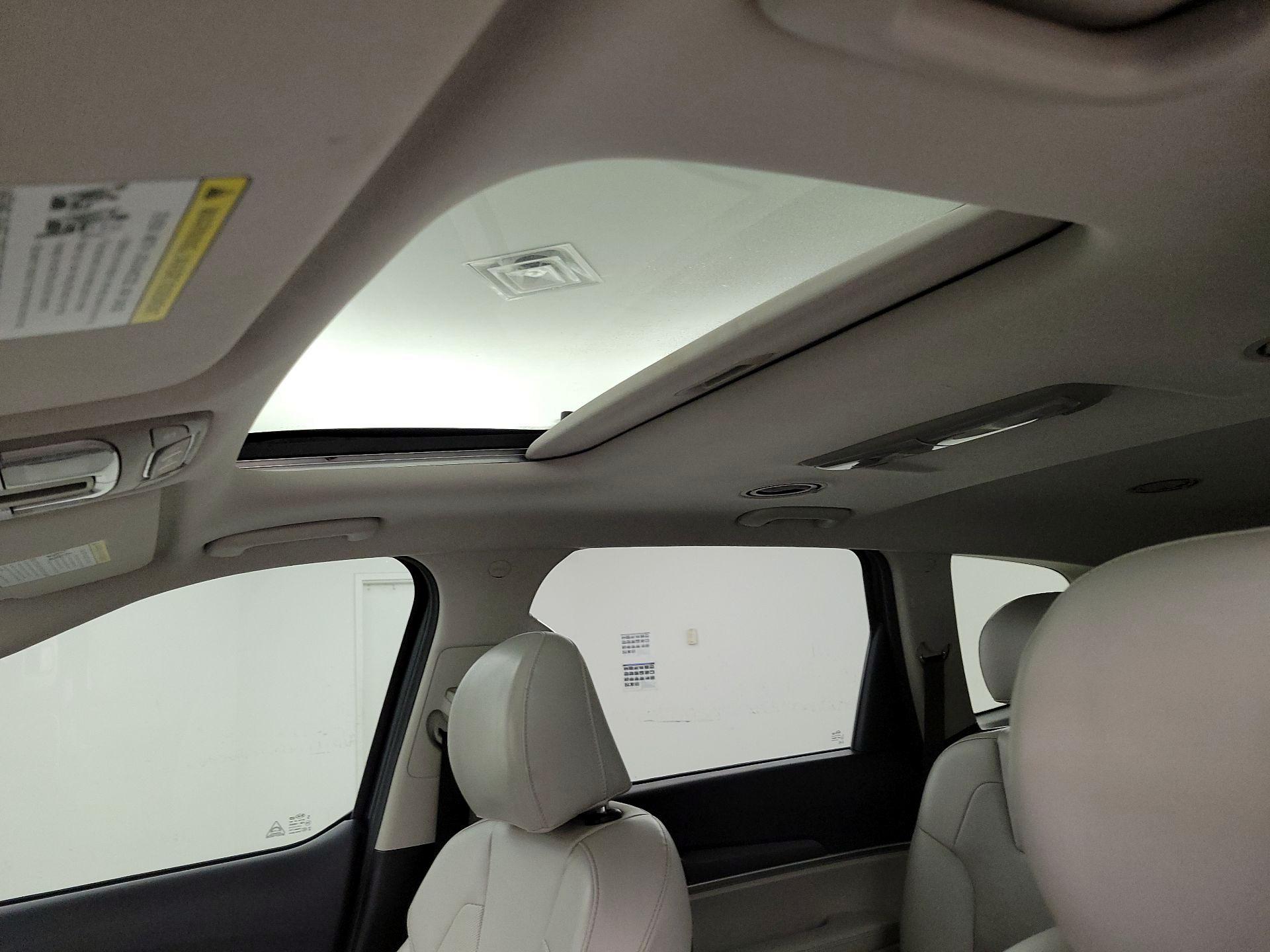 Thumbnail: 2020 Kia Telluride - 19