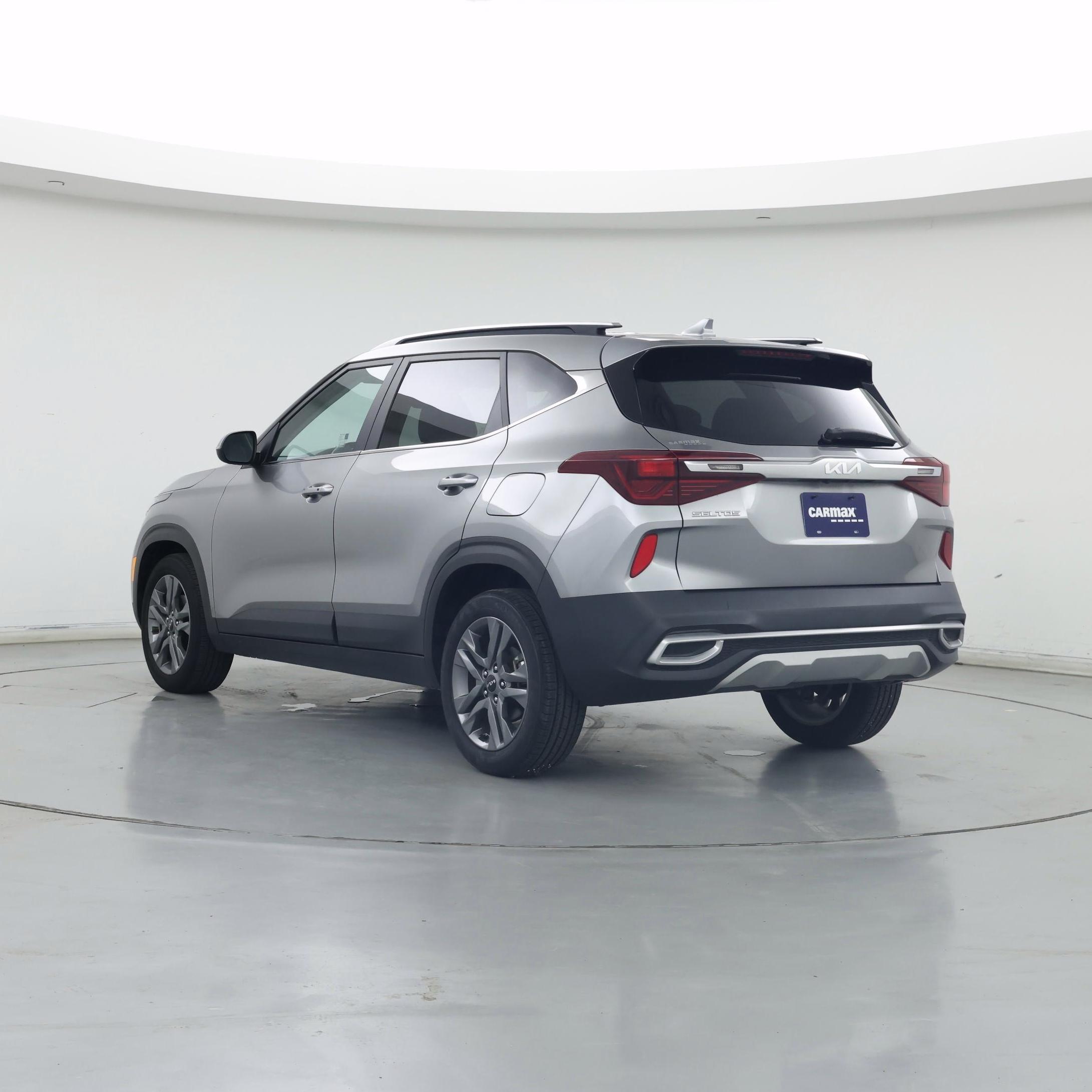 Thumbnail: 2023 Kia Seltos - 2