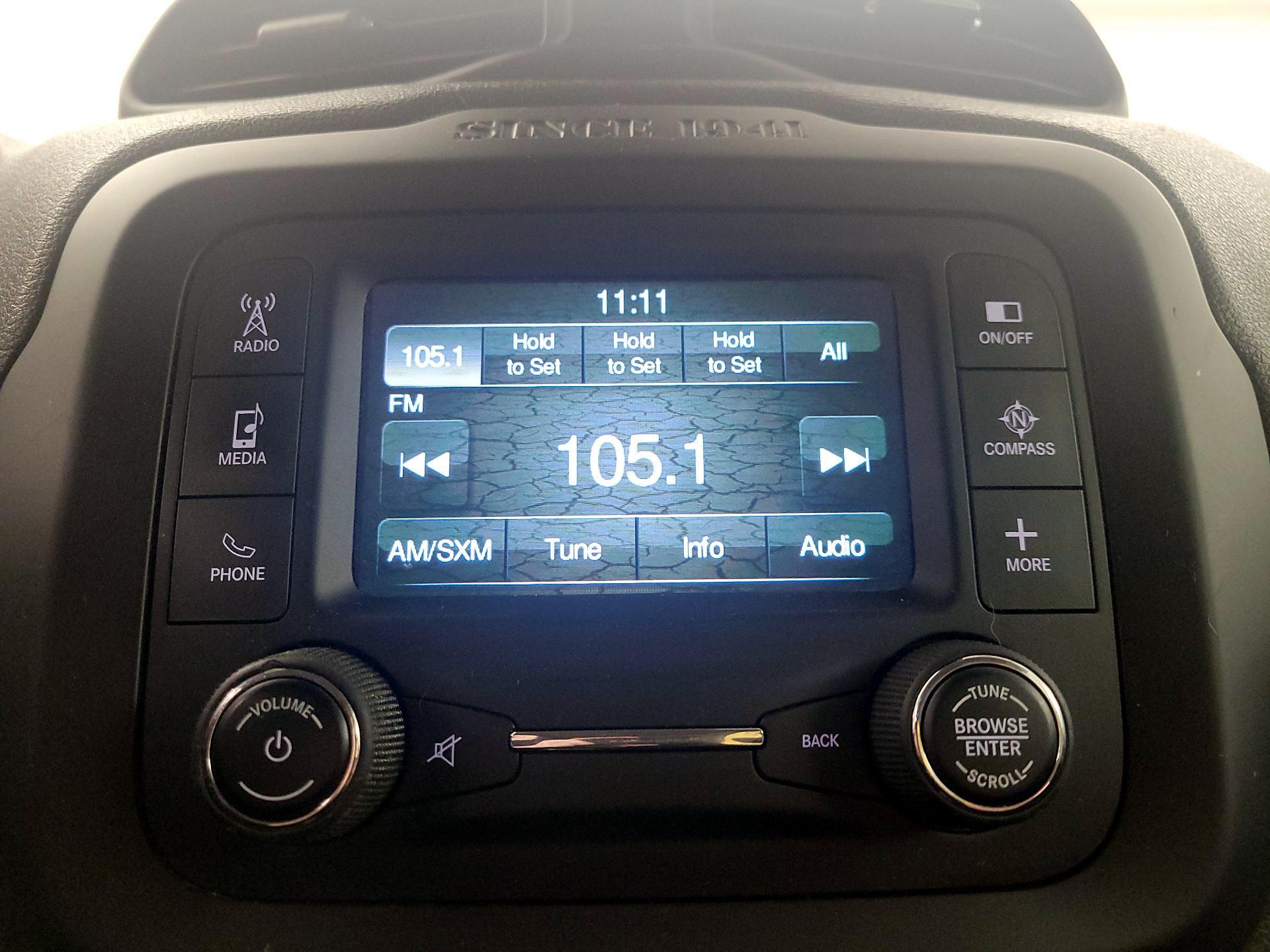 Thumbnail: 2017 Jeep Renegade - 15