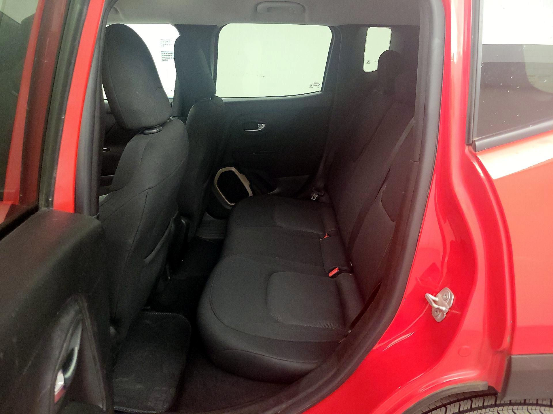 Thumbnail: 2017 Jeep Renegade - 19