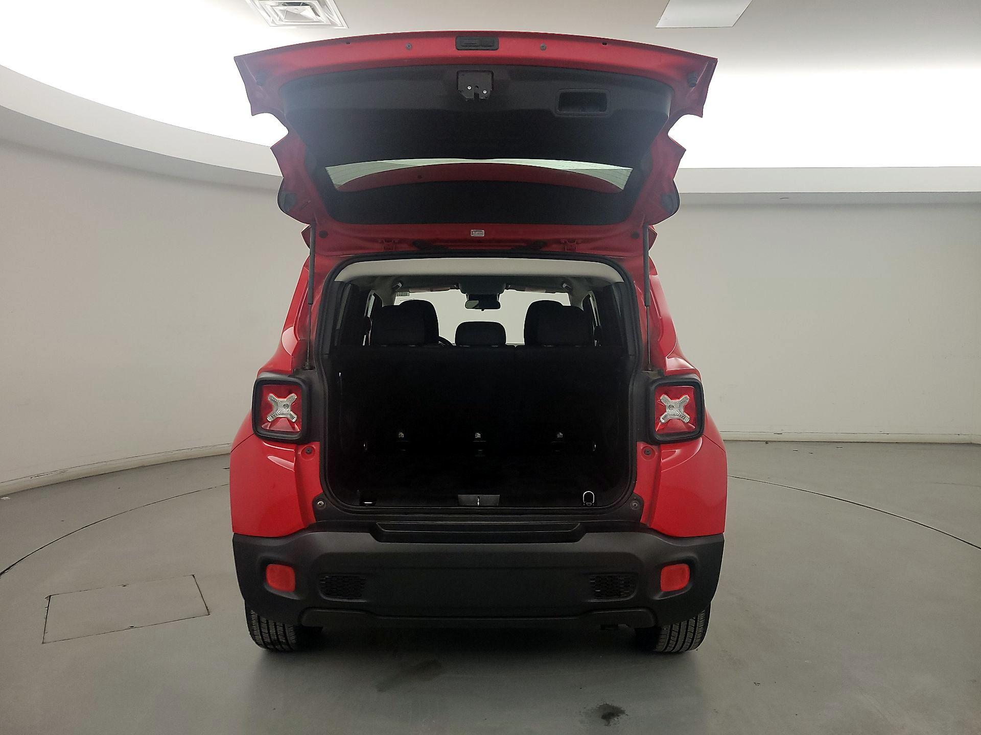 Thumbnail: 2017 Jeep Renegade - 20