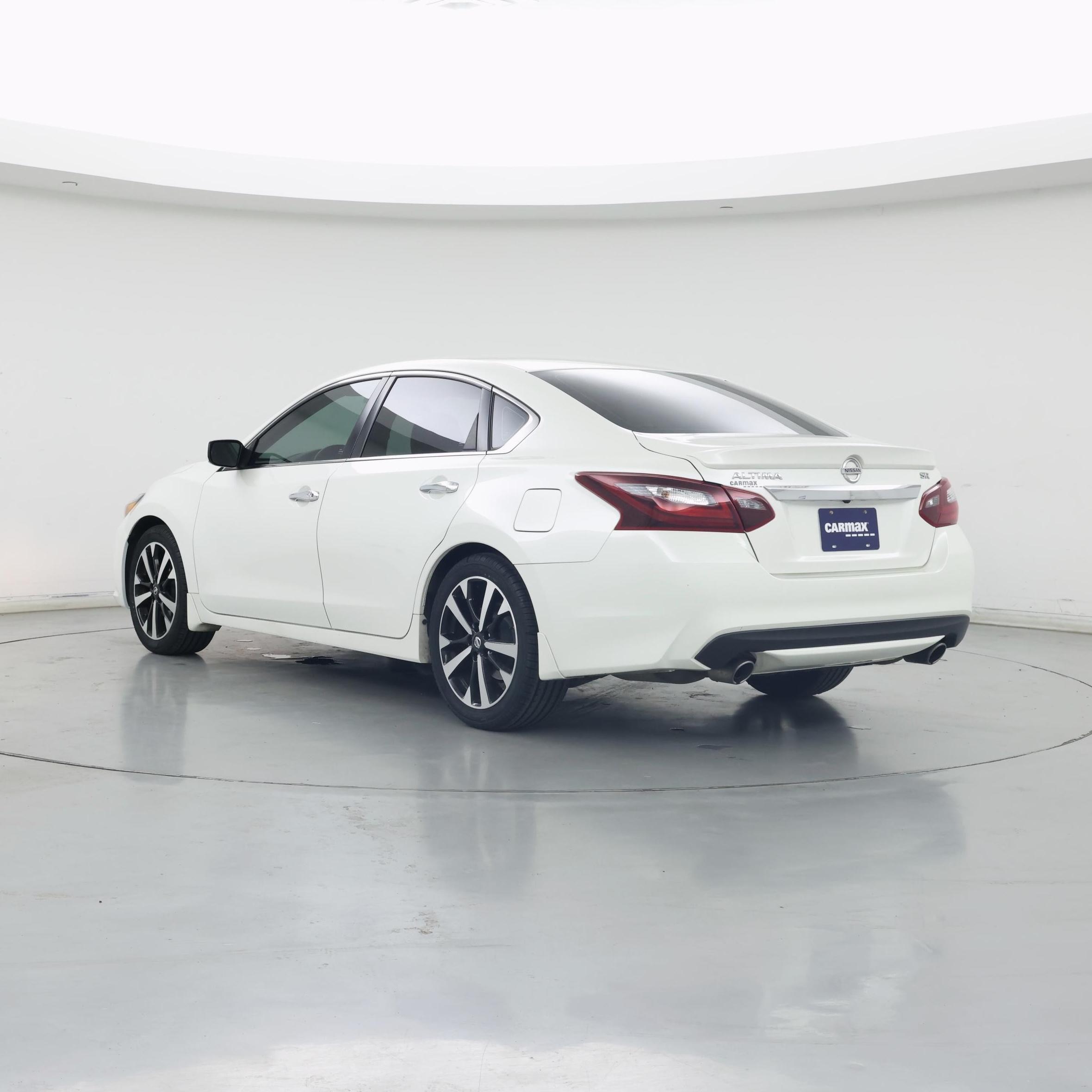 Thumbnail: 2018 Nissan Altima - 2