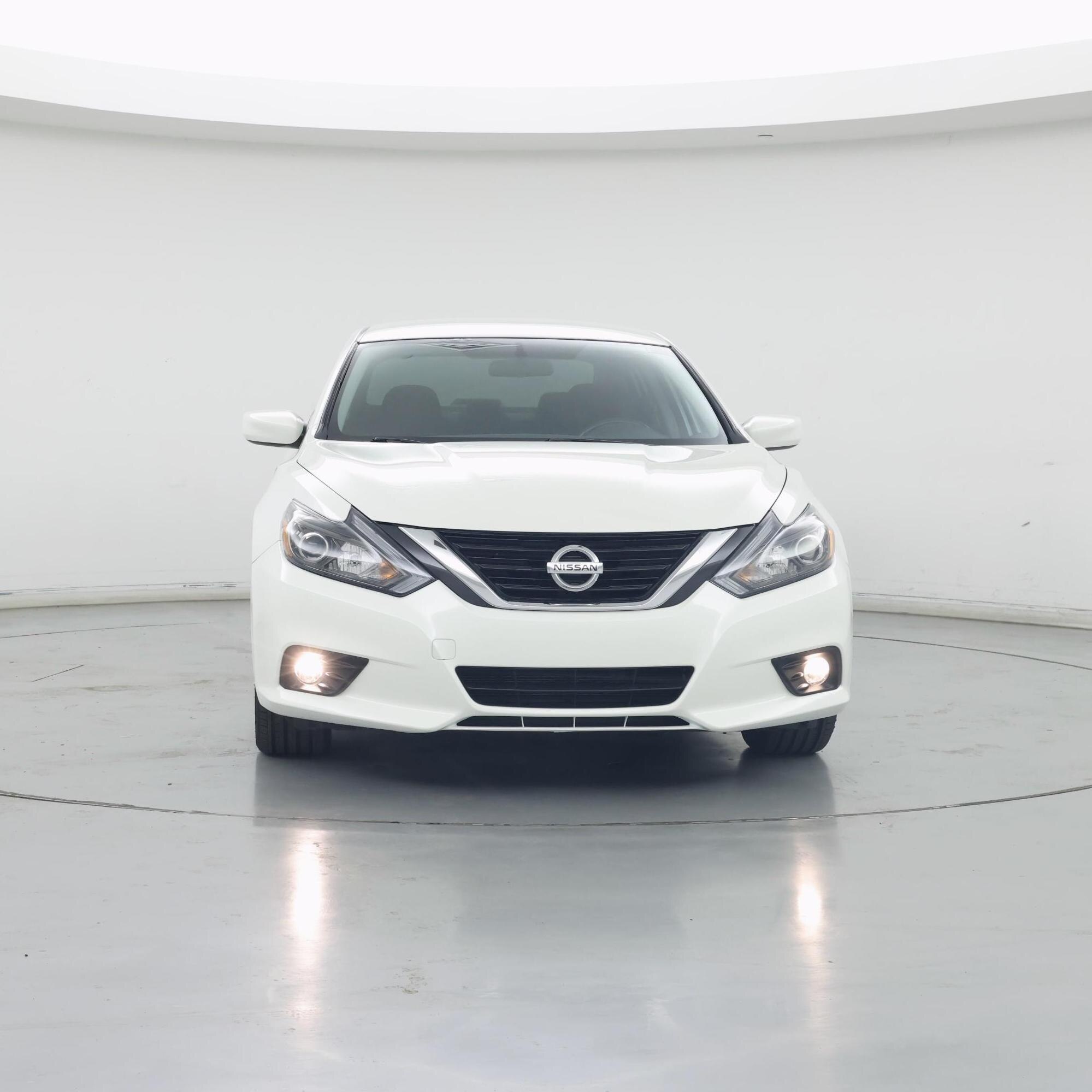 Thumbnail: 2018 Nissan Altima - 5