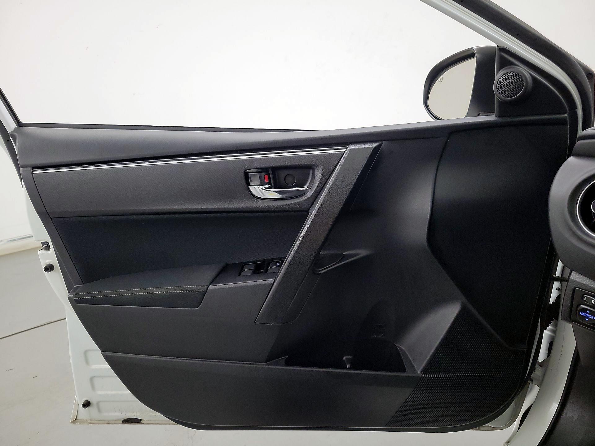 Thumbnail: 2019 Toyota Corolla - 12