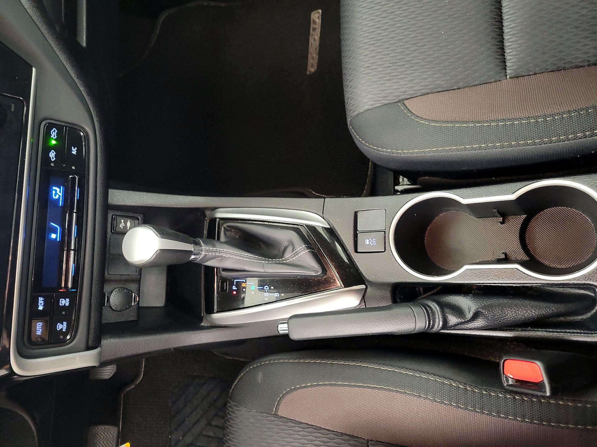 Thumbnail: 2019 Toyota Corolla - 17