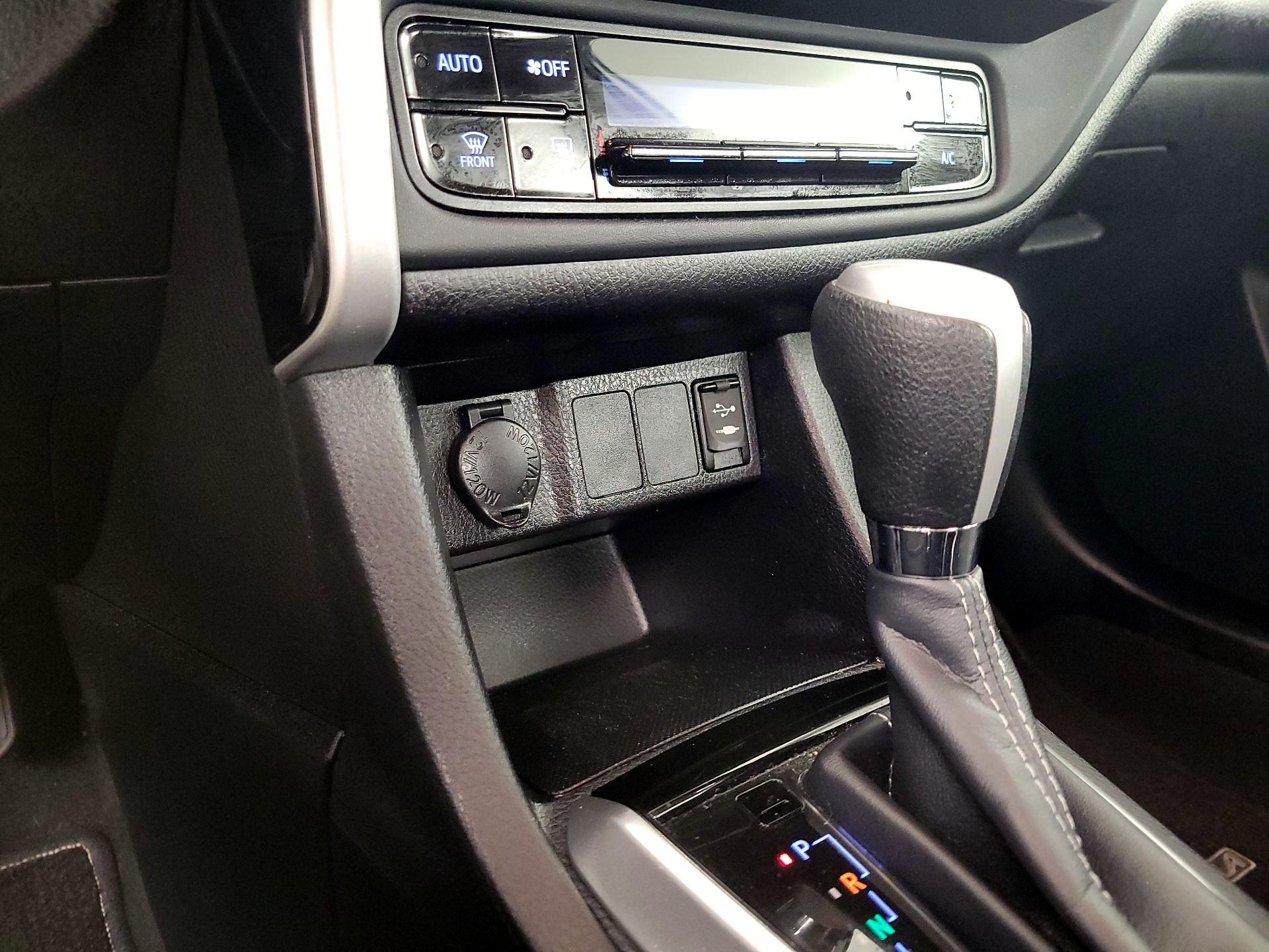 Thumbnail: 2019 Toyota Corolla - 18