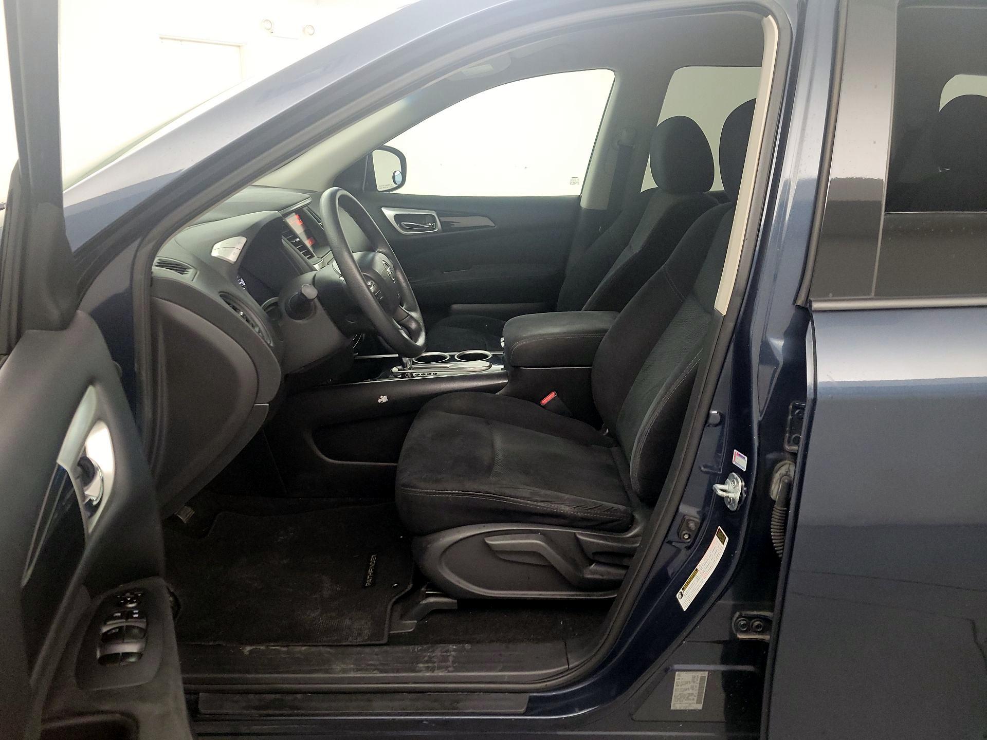 Thumbnail: 2016 Nissan Pathfinder - 11