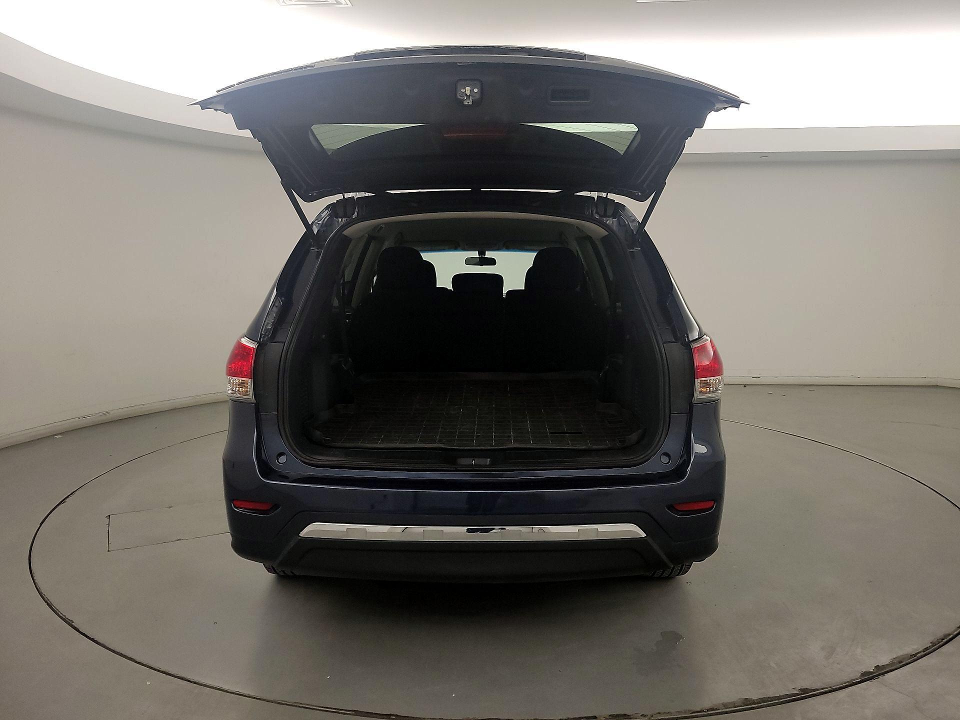 Thumbnail: 2016 Nissan Pathfinder - 19