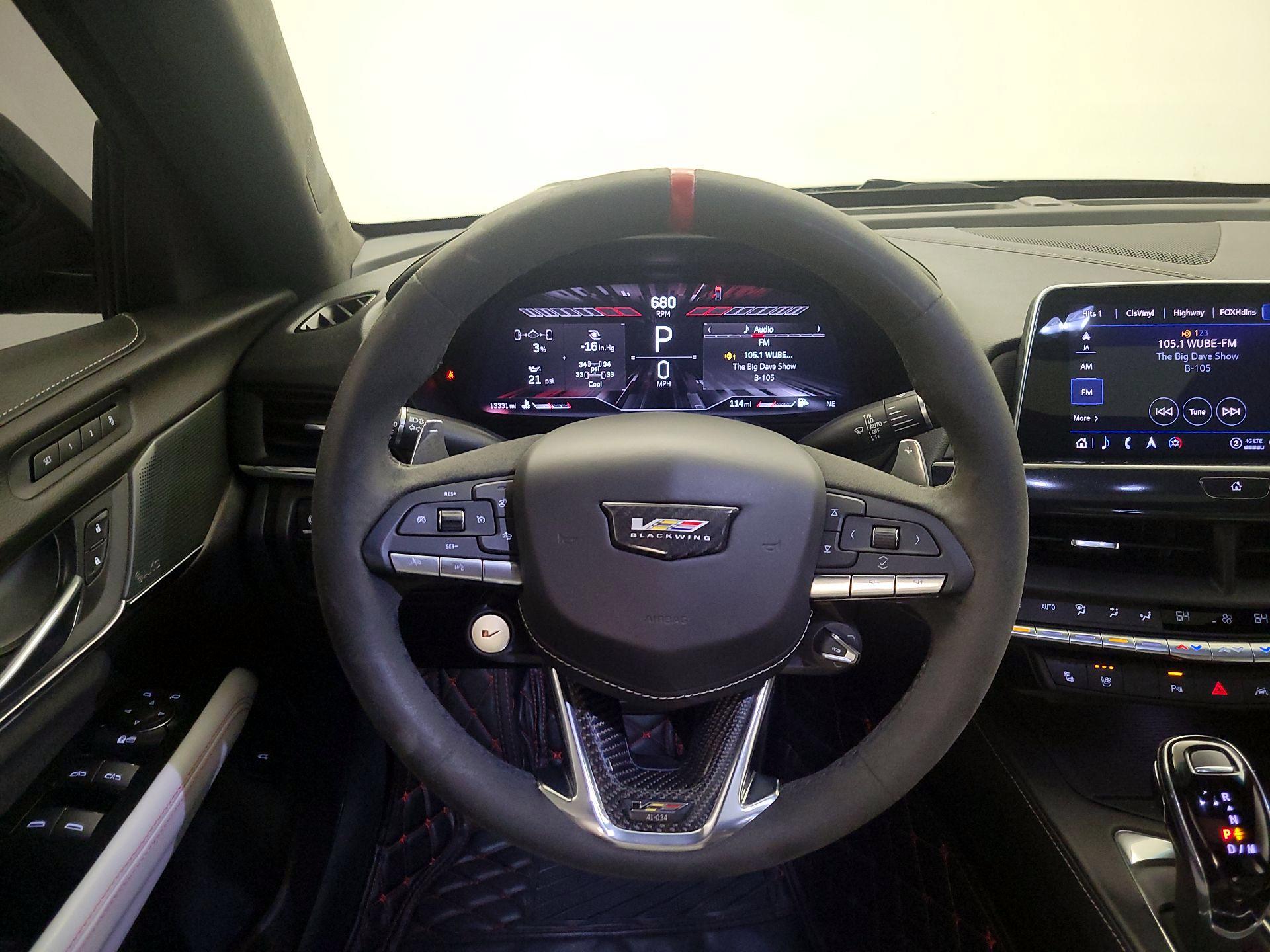Thumbnail: 2023 Cadillac CT4 - 10