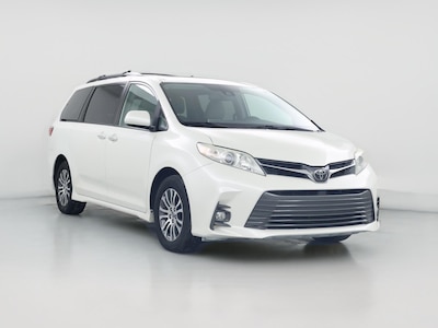 2020 Toyota Sienna XLE