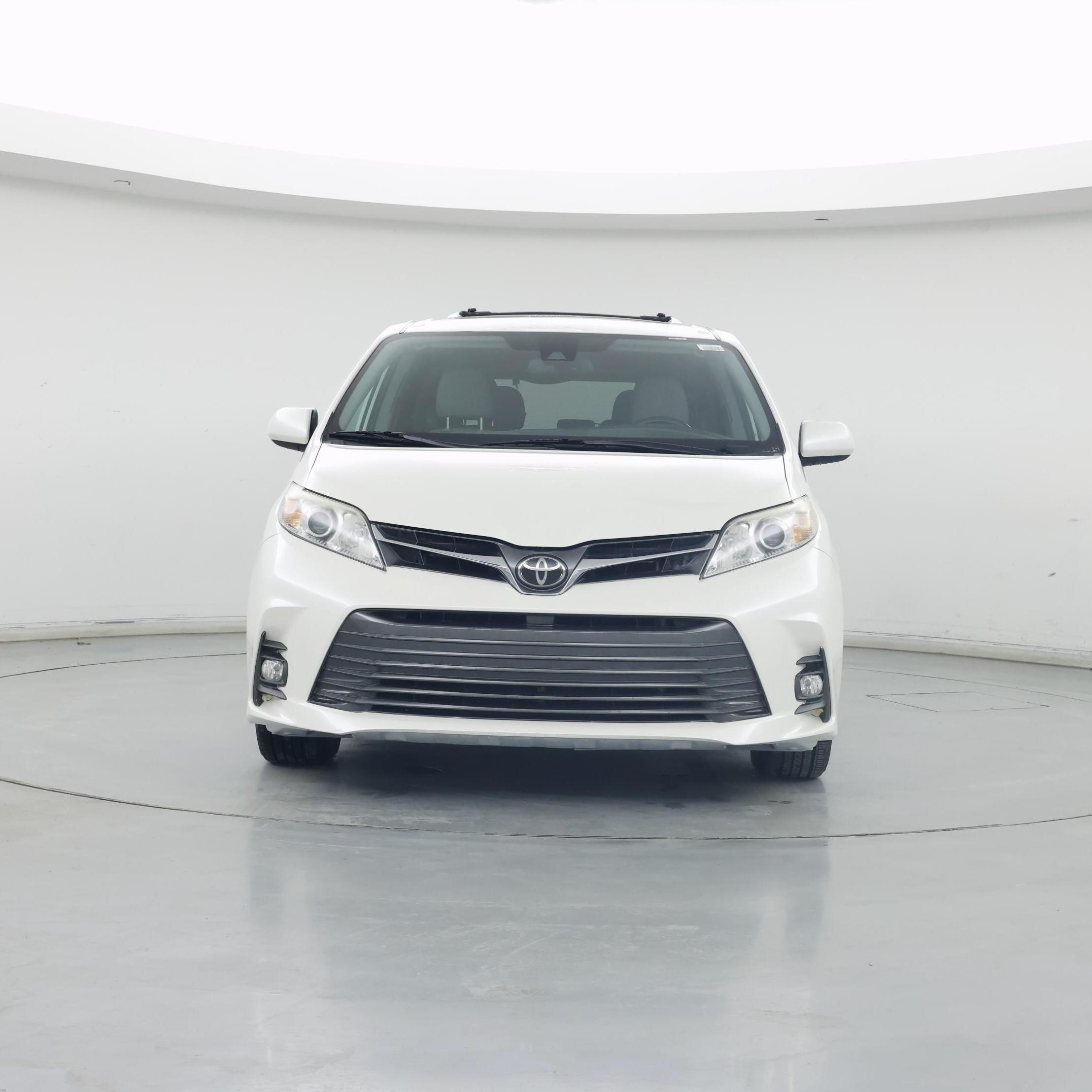 Thumbnail: 2020 Toyota Sienna - 5