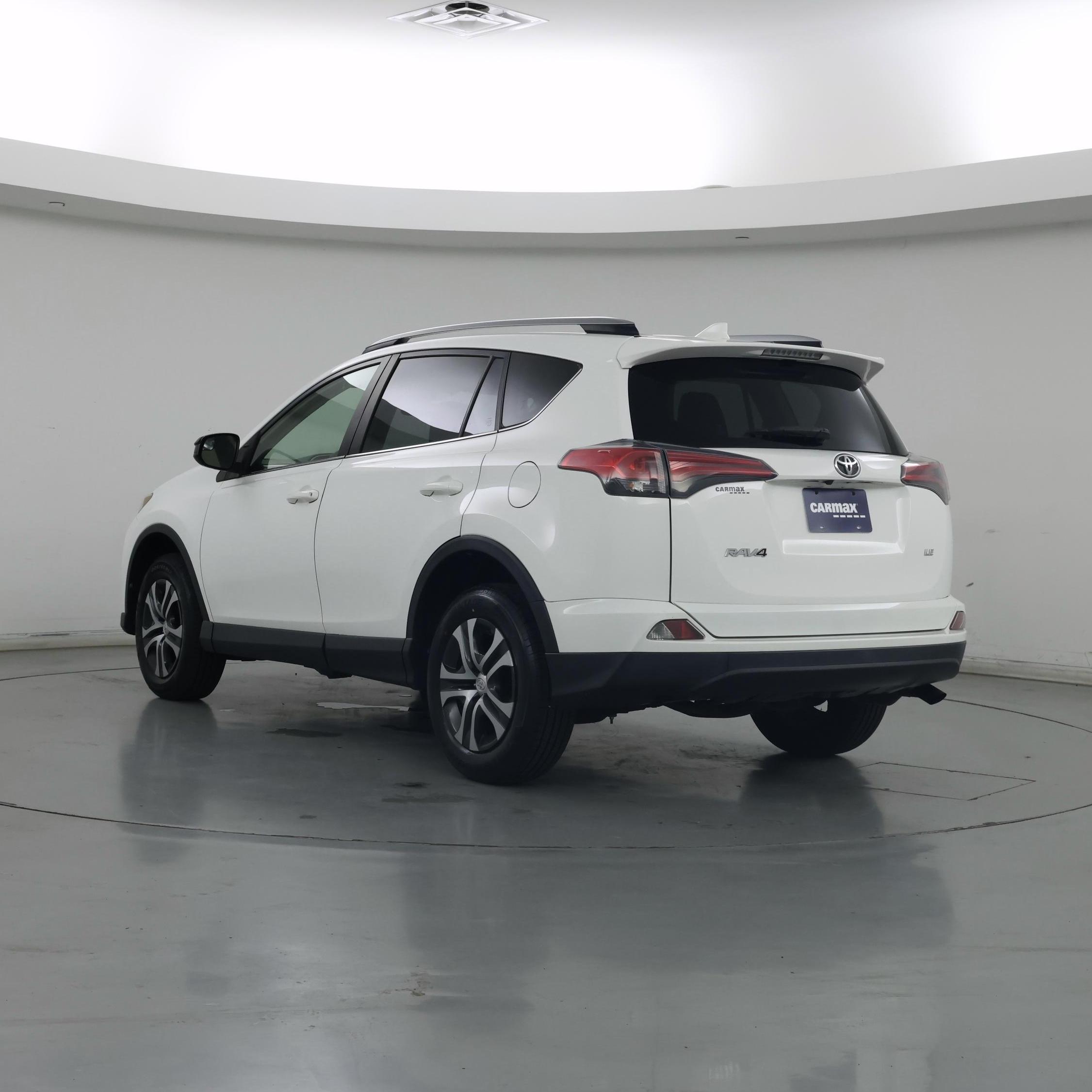 Thumbnail: 2017 Toyota RAV4 - 2