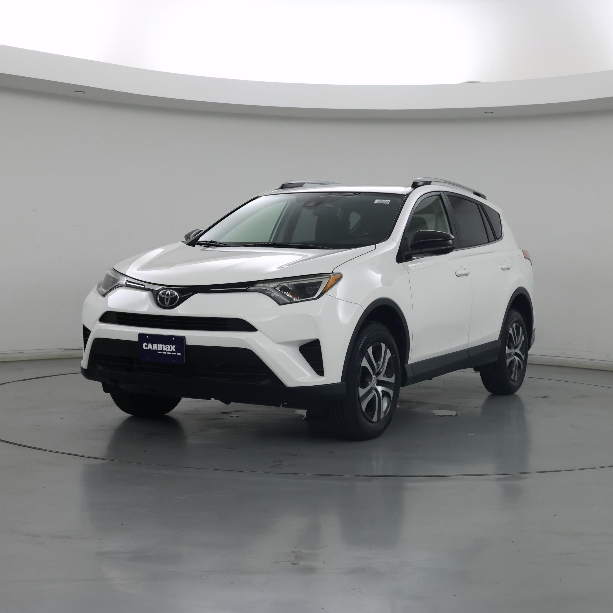 Thumbnail: 2017 Toyota RAV4 - 4