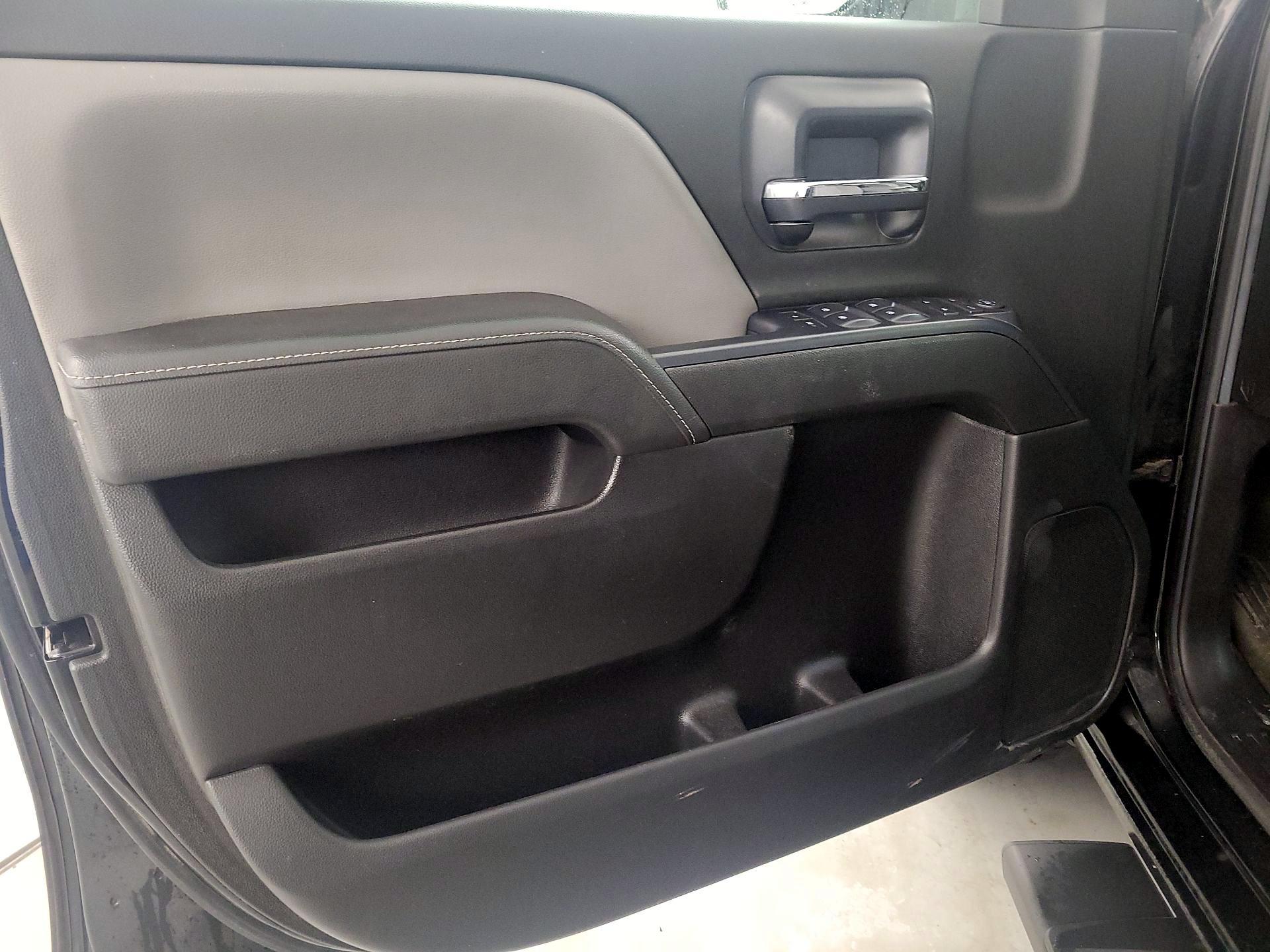 Thumbnail: 2015 Chevrolet Silverado 1500 - 12