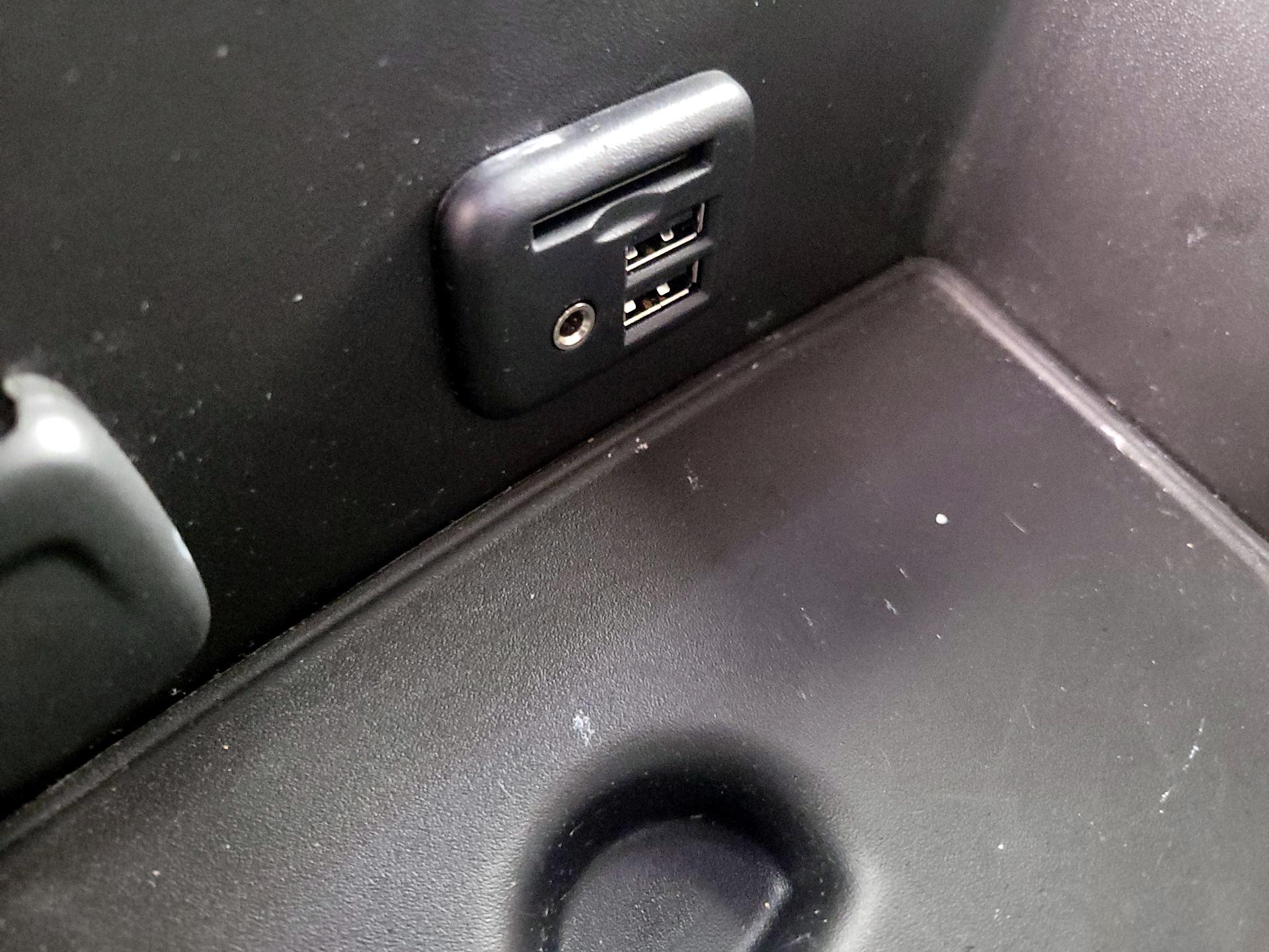 Thumbnail: 2015 Chevrolet Silverado 1500 - 18