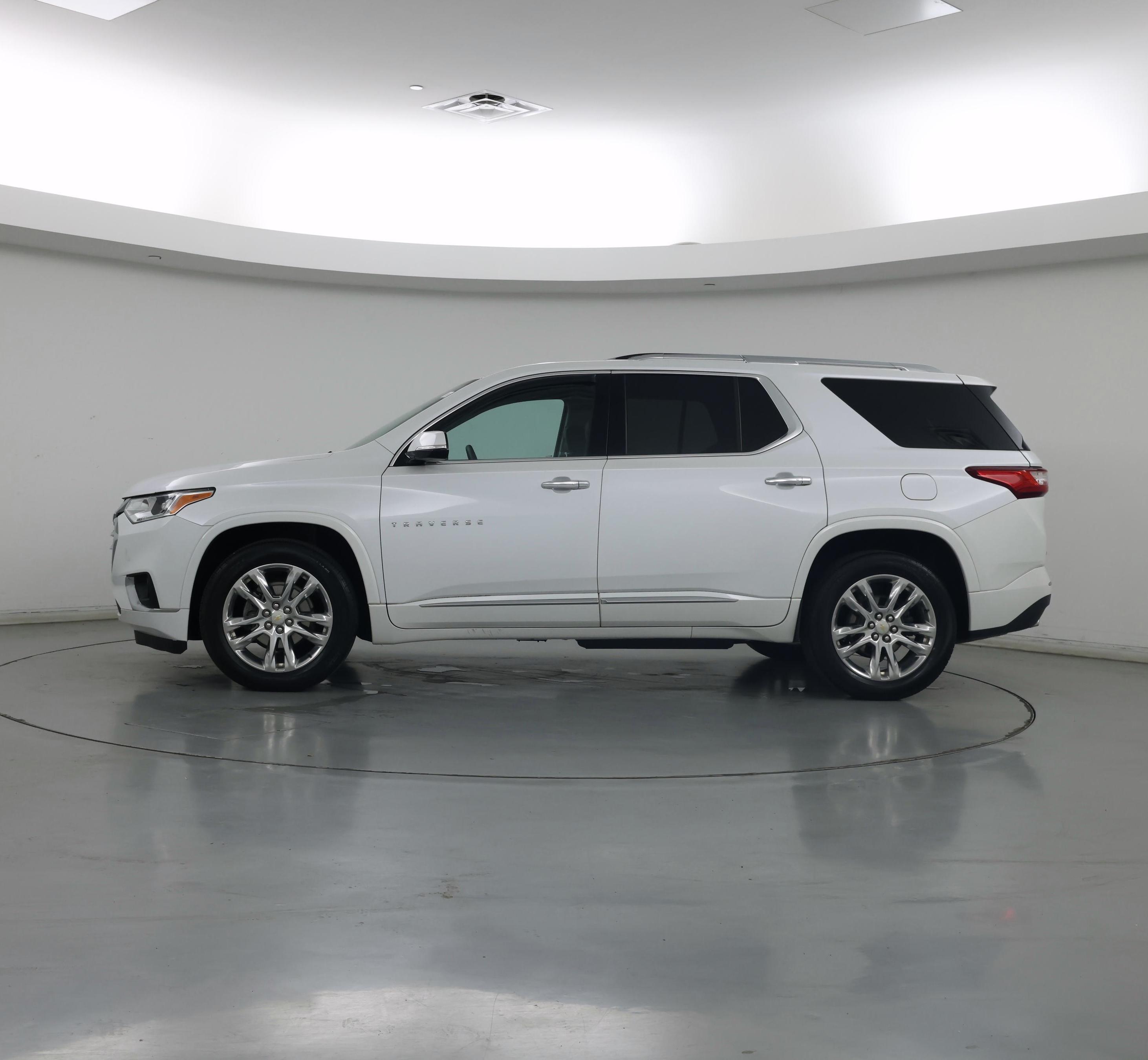 Thumbnail: 2018 Chevrolet Traverse - 3