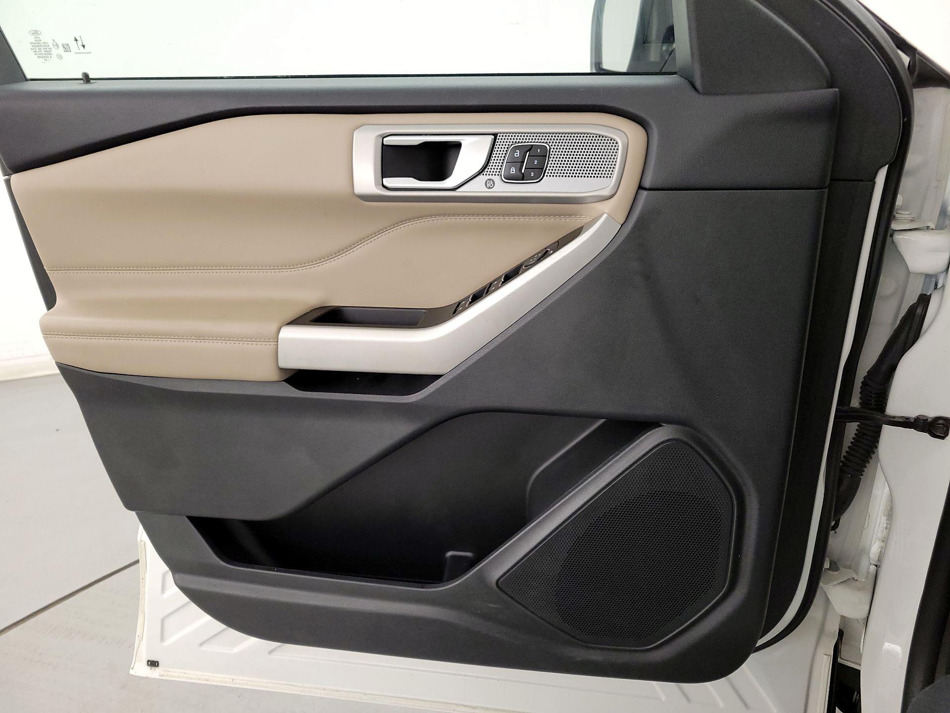 Thumbnail: 2022 Ford Explorer - 12