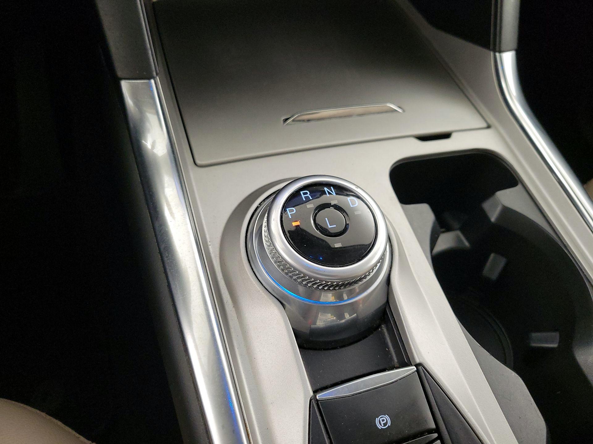 Thumbnail: 2022 Ford Explorer - 18