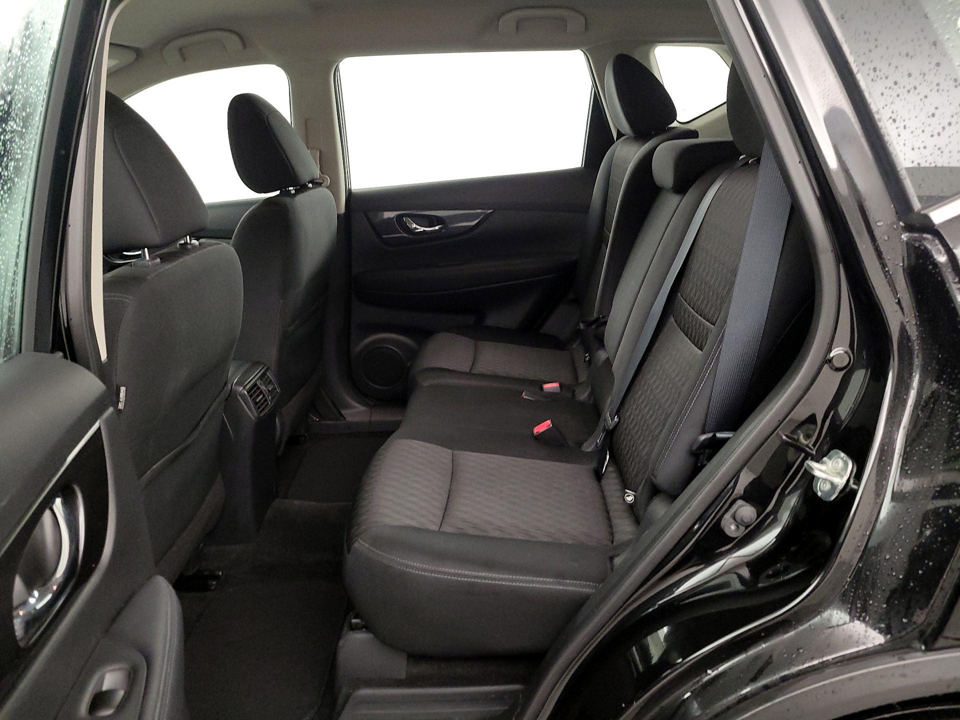 Thumbnail: 2018 Nissan Rogue - 19