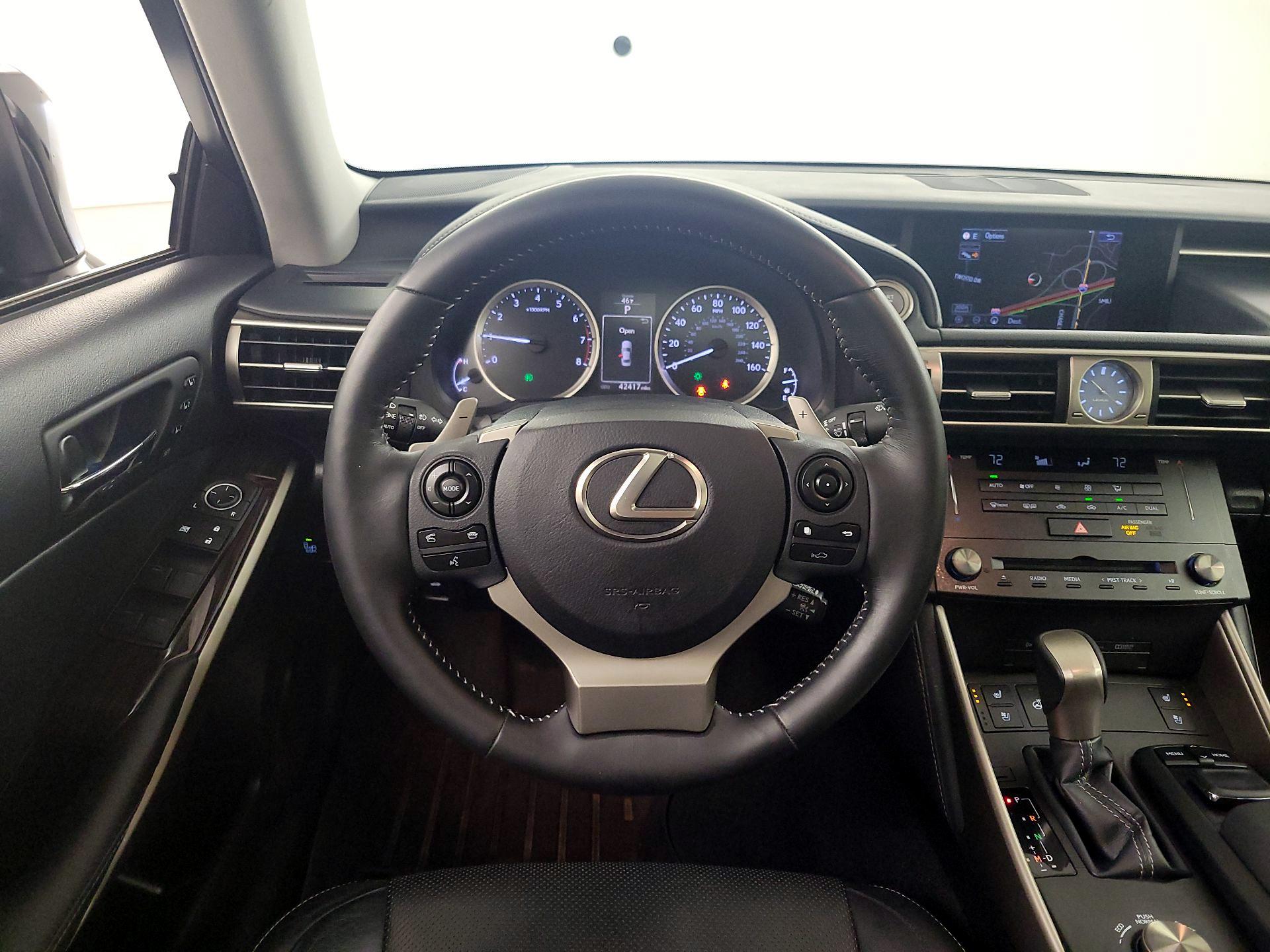 Thumbnail: 2015 Lexus IS - 10