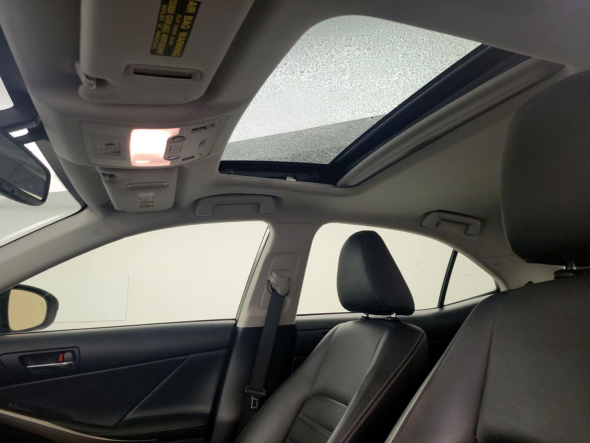 Thumbnail: 2015 Lexus IS - 19