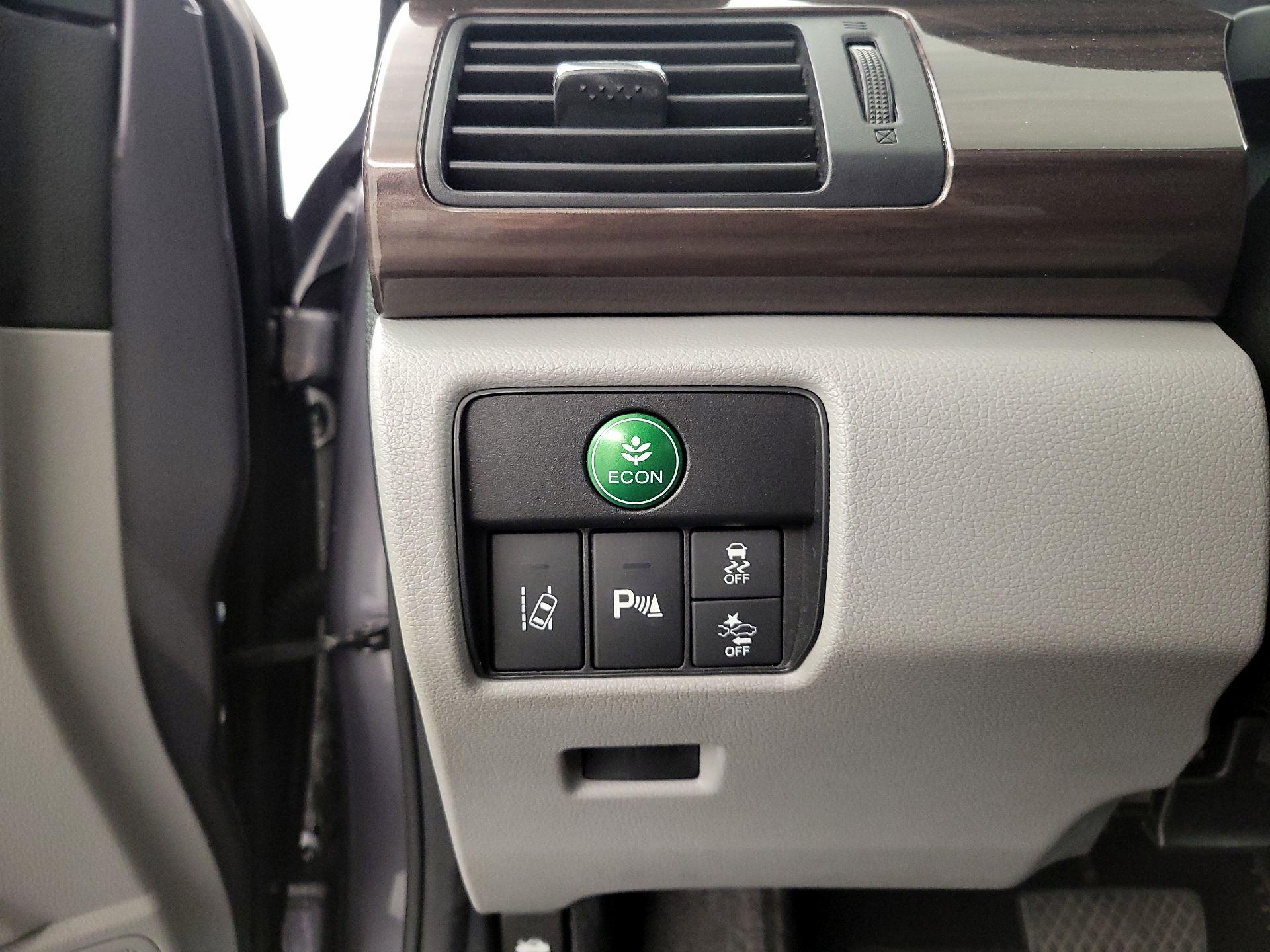 Thumbnail: 2016 Honda Accord - 13