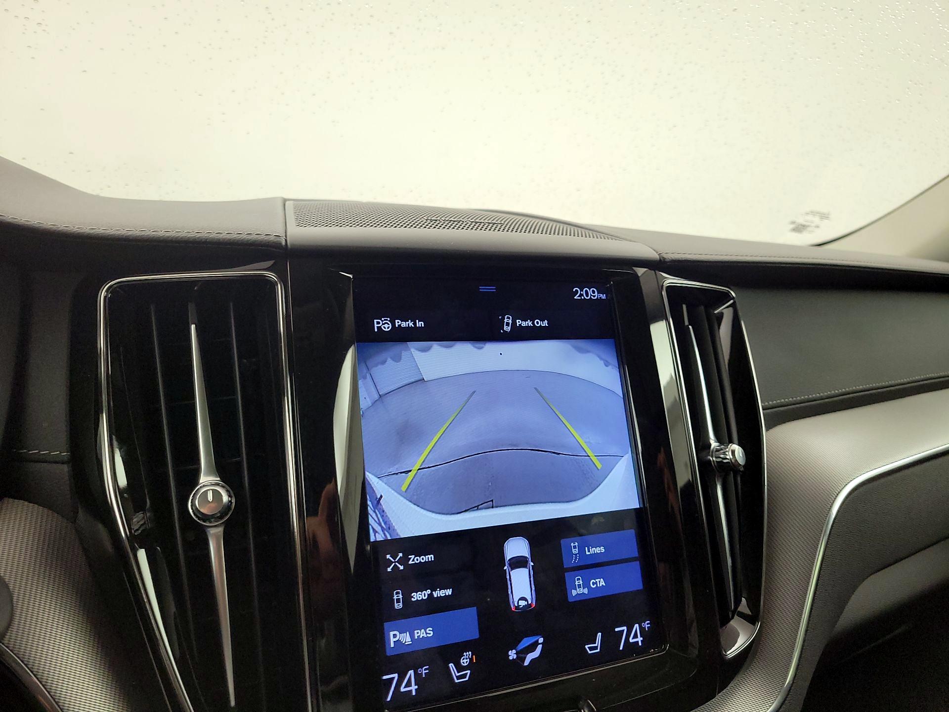 Thumbnail: 2019 Volvo XC60 - 14