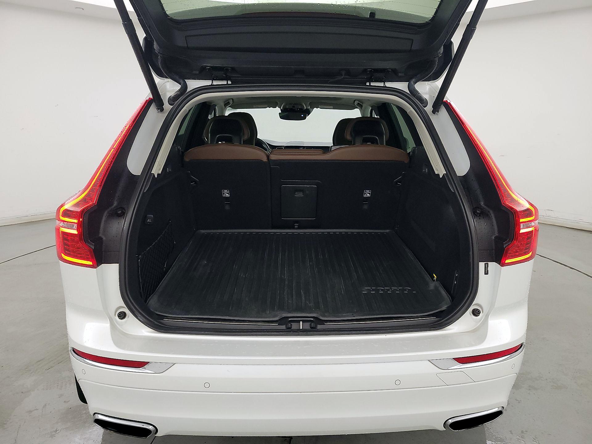 Thumbnail: 2019 Volvo XC60 - 20