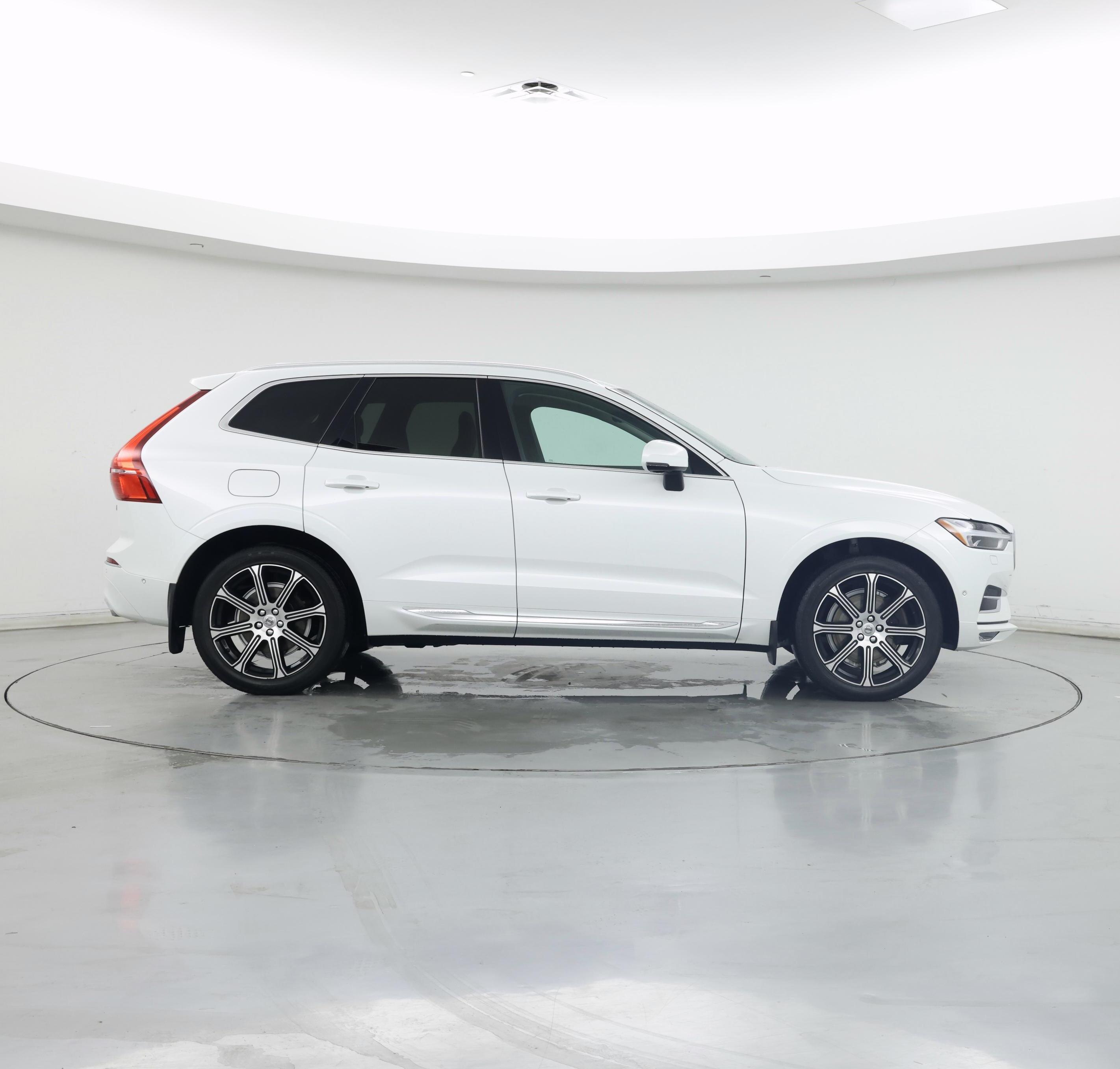 Thumbnail: 2019 Volvo XC60 - 7