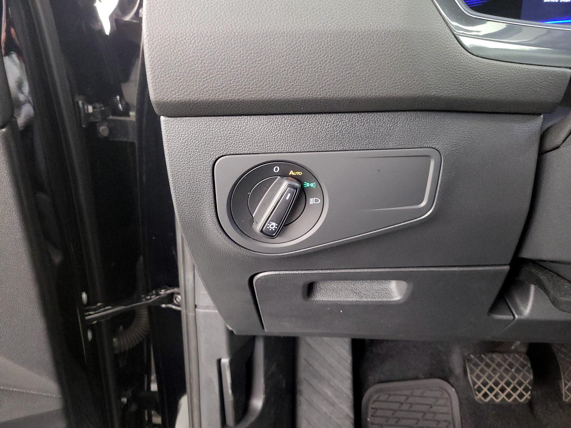 Thumbnail: 2022 Volkswagen Tiguan - 13