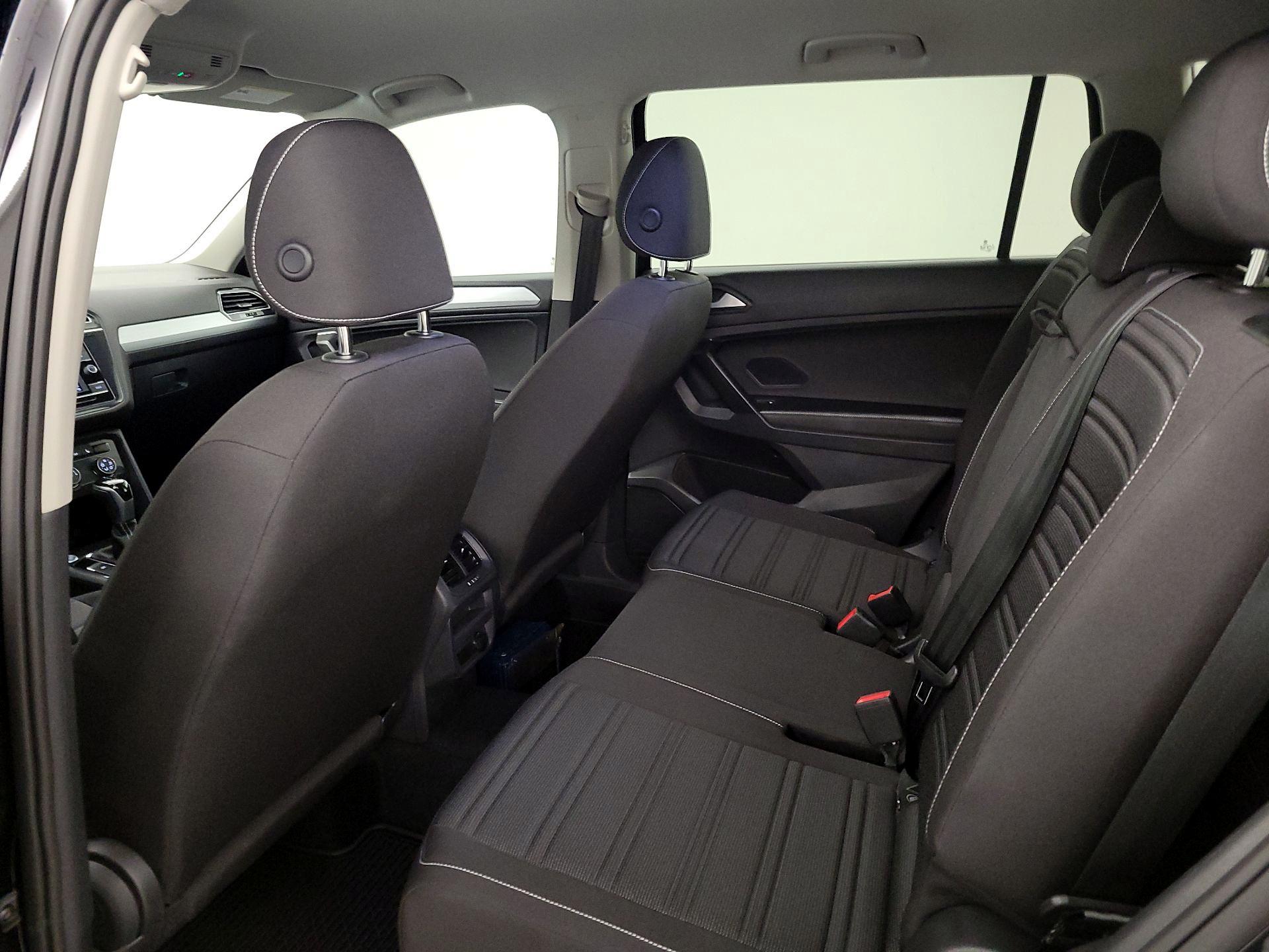 Thumbnail: 2022 Volkswagen Tiguan - 19