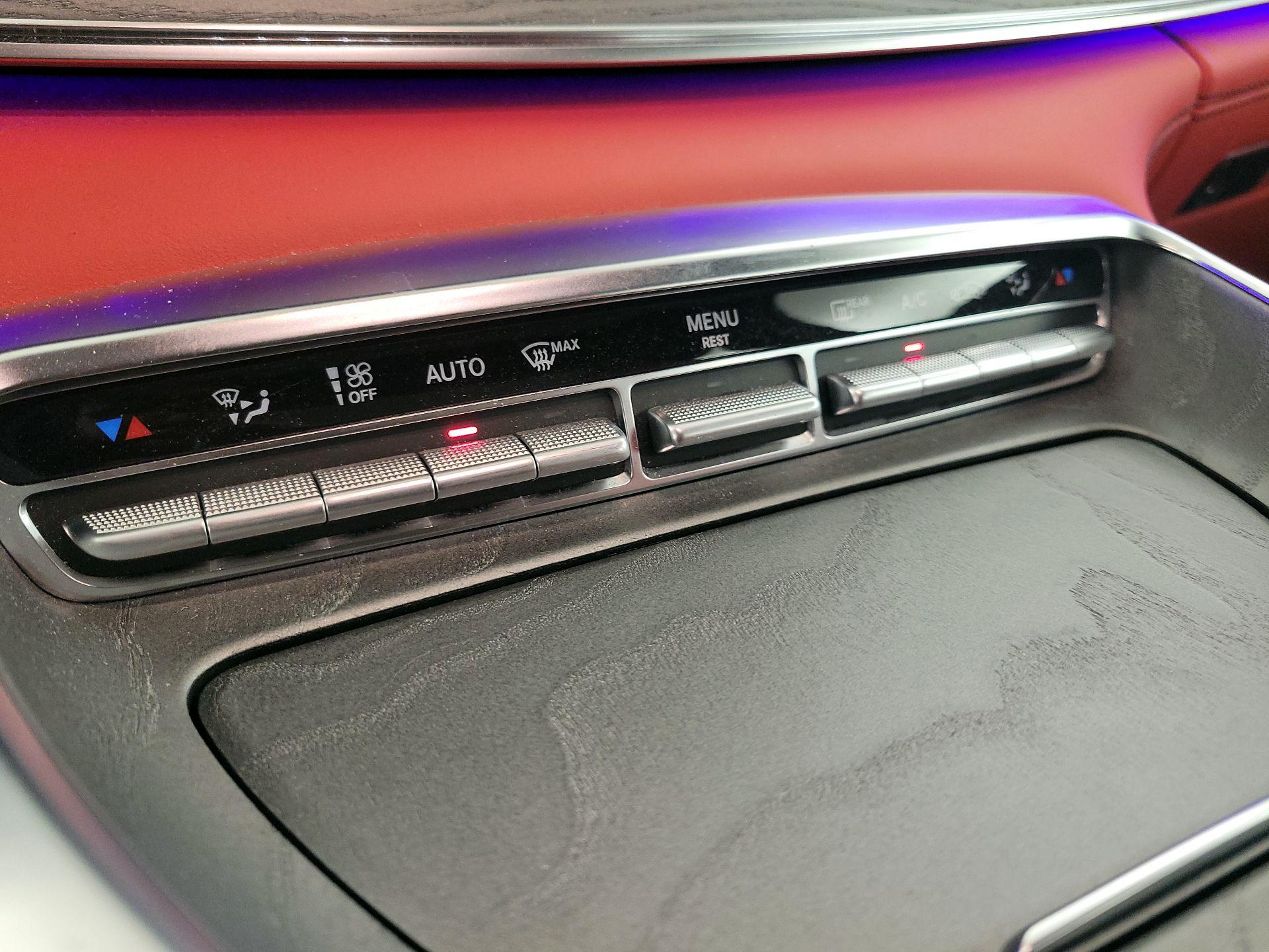 Thumbnail: 2020 Mercedes-Benz AMG GT - 17