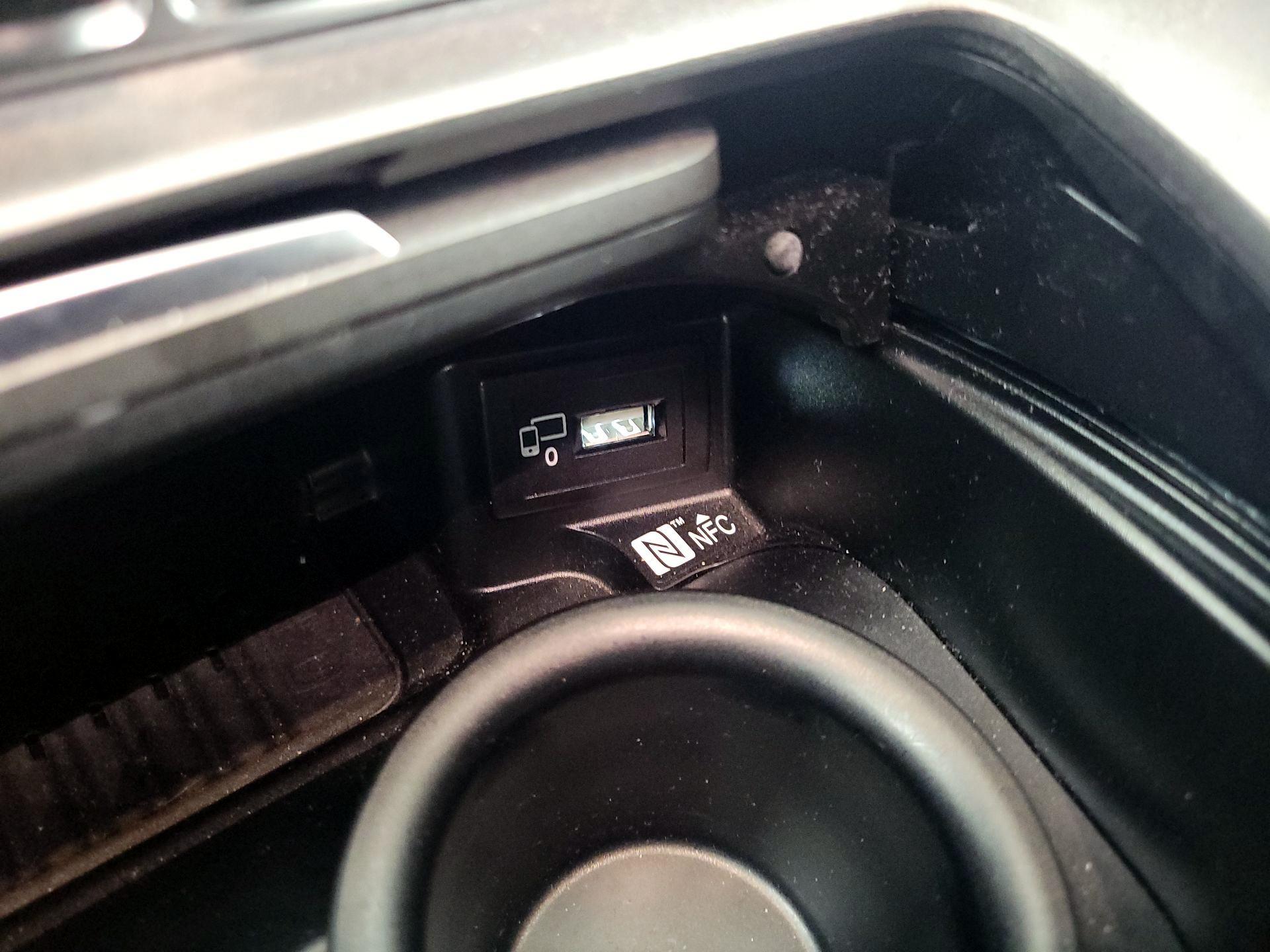 Thumbnail: 2020 Mercedes-Benz AMG GT - 19