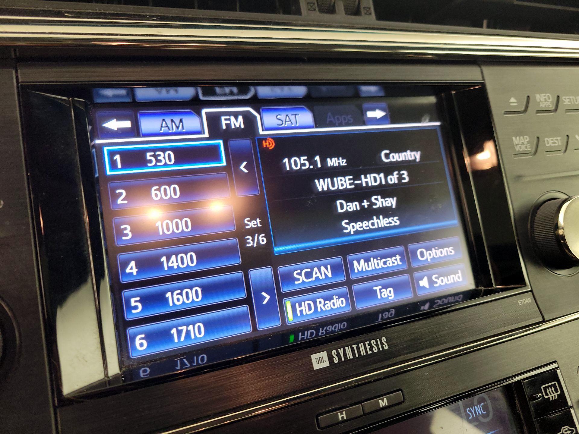 Thumbnail: 2014 Toyota Avalon - 16