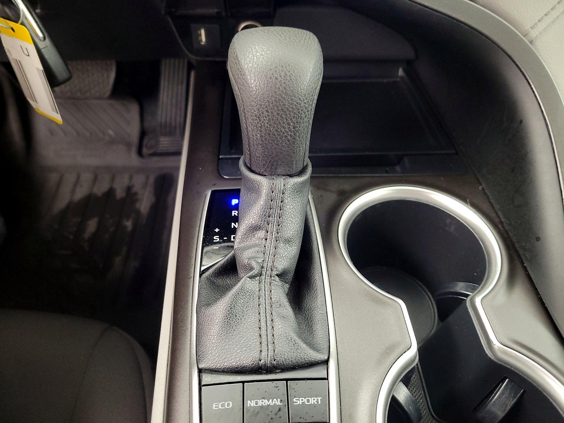 Thumbnail: 2023 Toyota Camry - 17