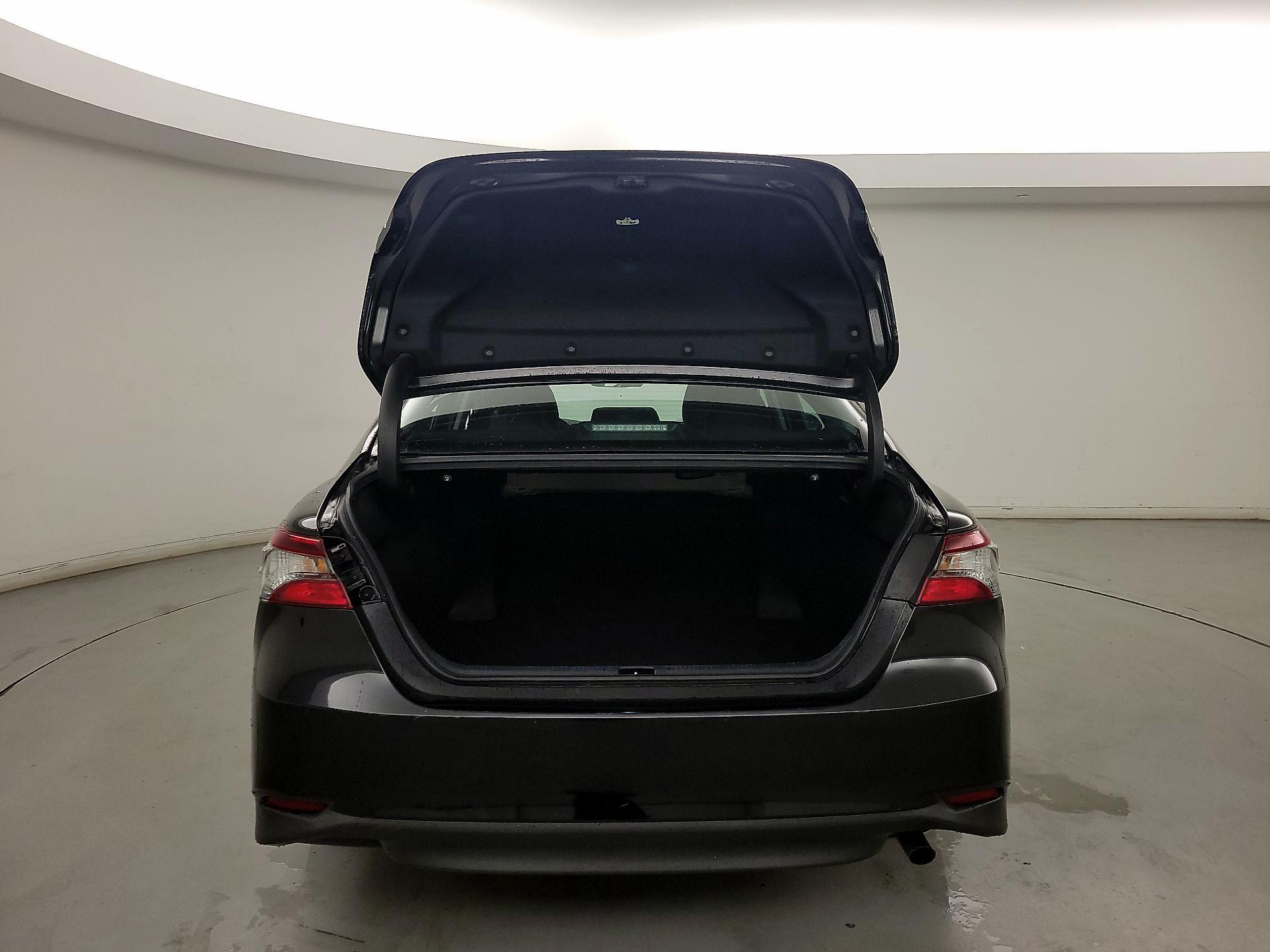 Thumbnail: 2023 Toyota Camry - 20