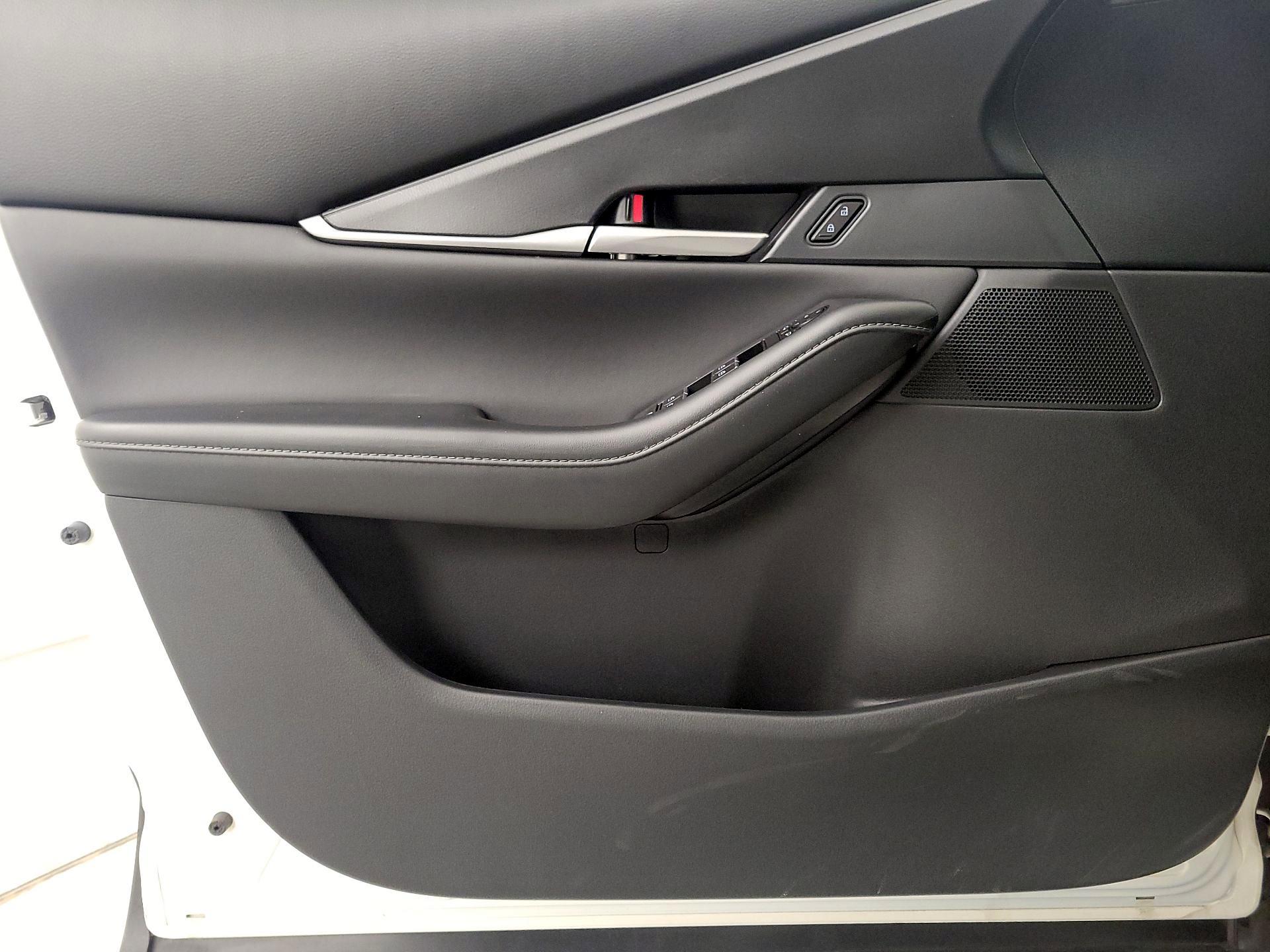 Thumbnail: 2022 Mazda CX-30 - 12