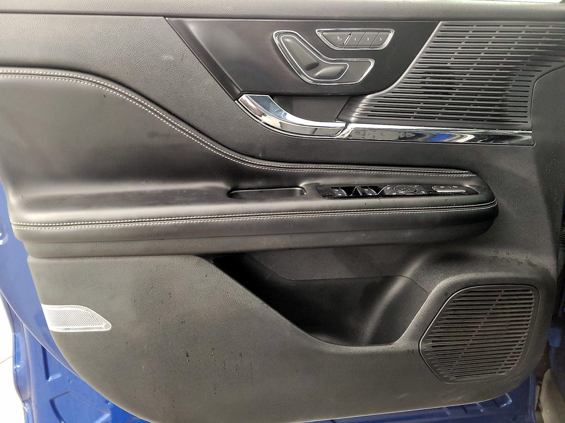 Thumbnail: 2021 Lincoln Corsair - 12