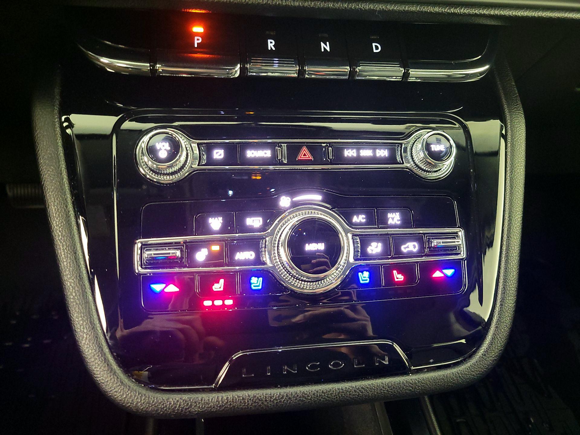 Thumbnail: 2021 Lincoln Corsair - 17