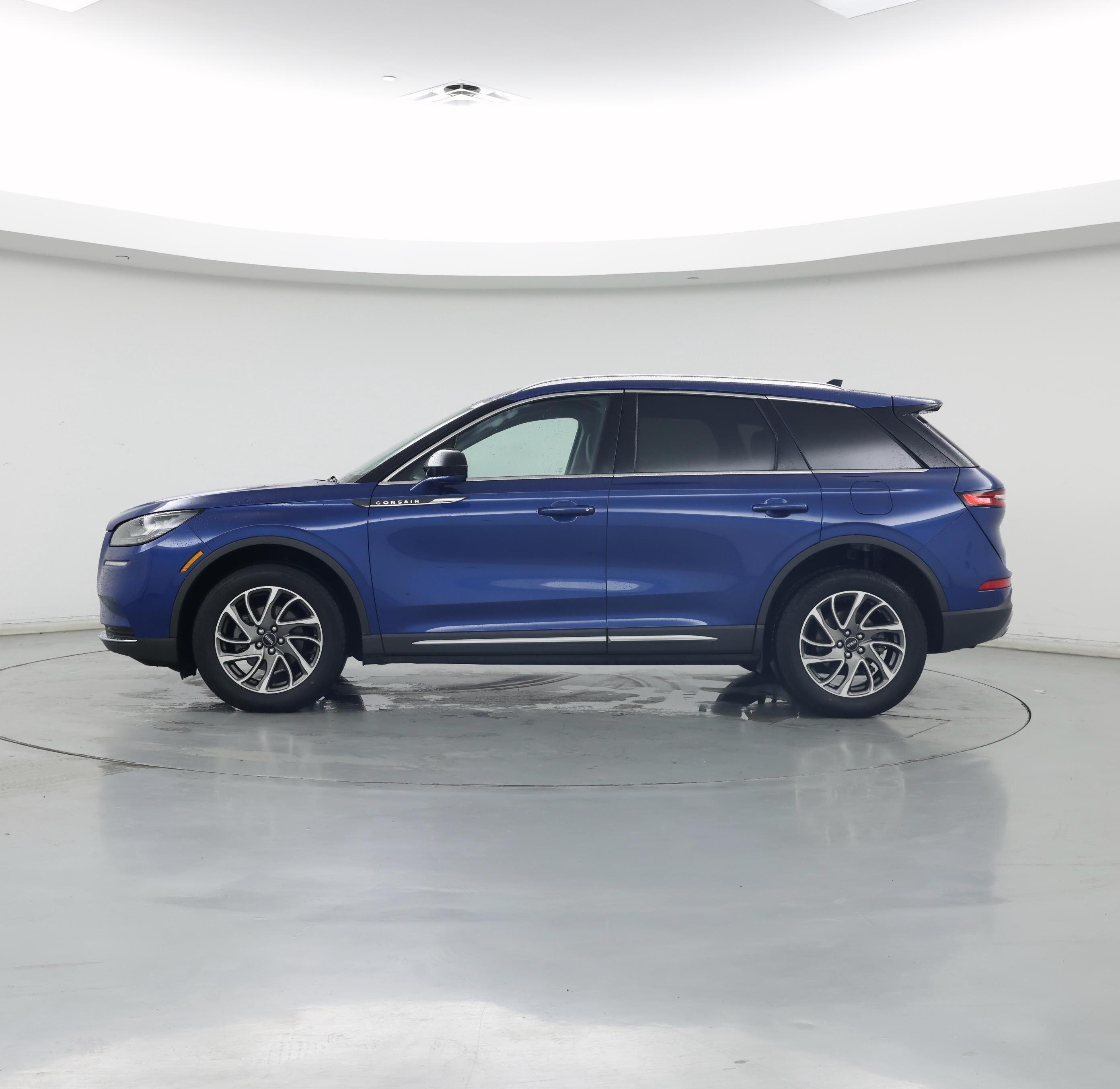 Thumbnail: 2021 Lincoln Corsair - 3